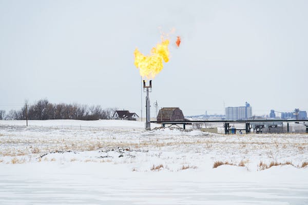 Natural Gas Flaring / Stanley / North Dakota / 2014