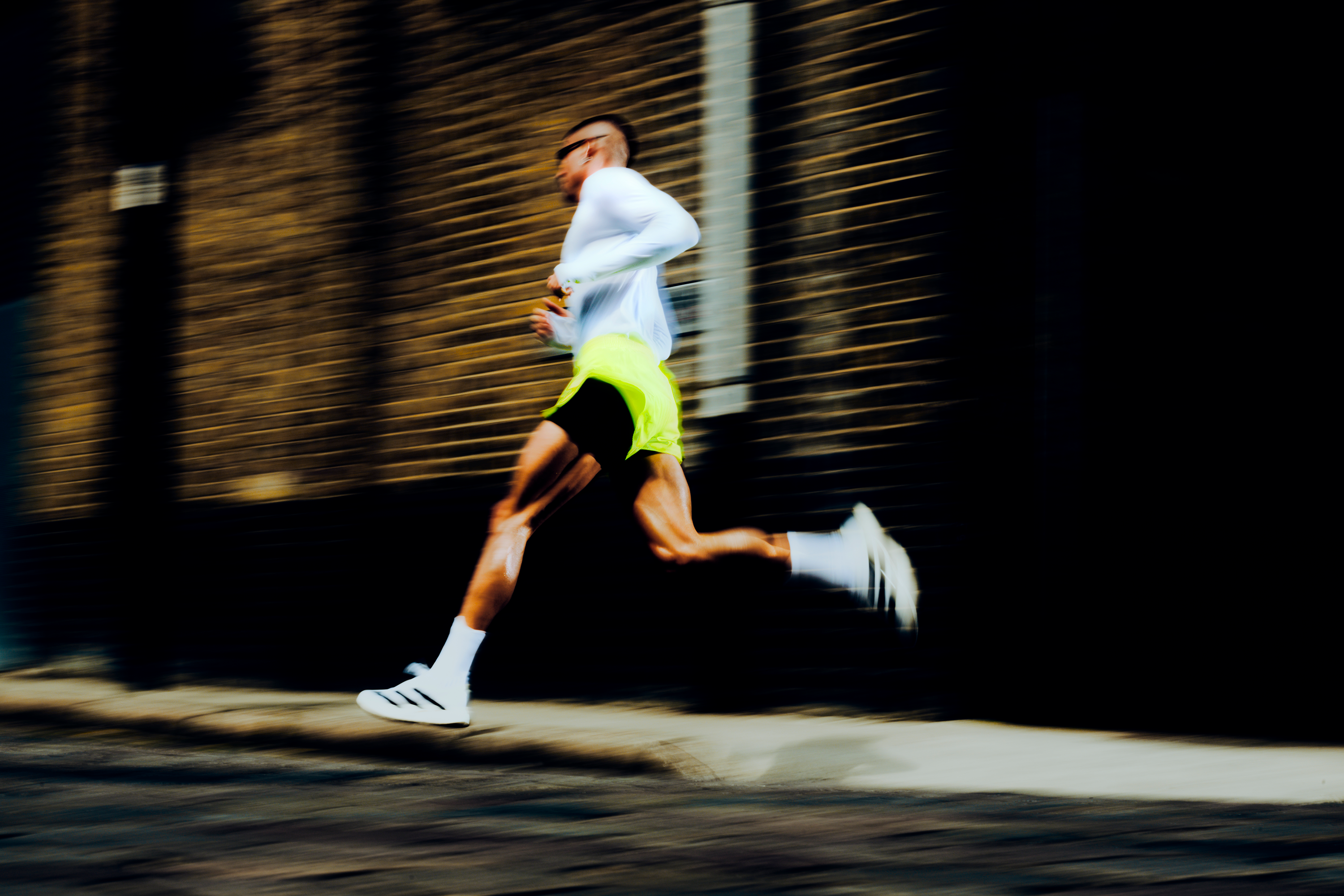 Mens running shoes and clothing at SportsShoes.com