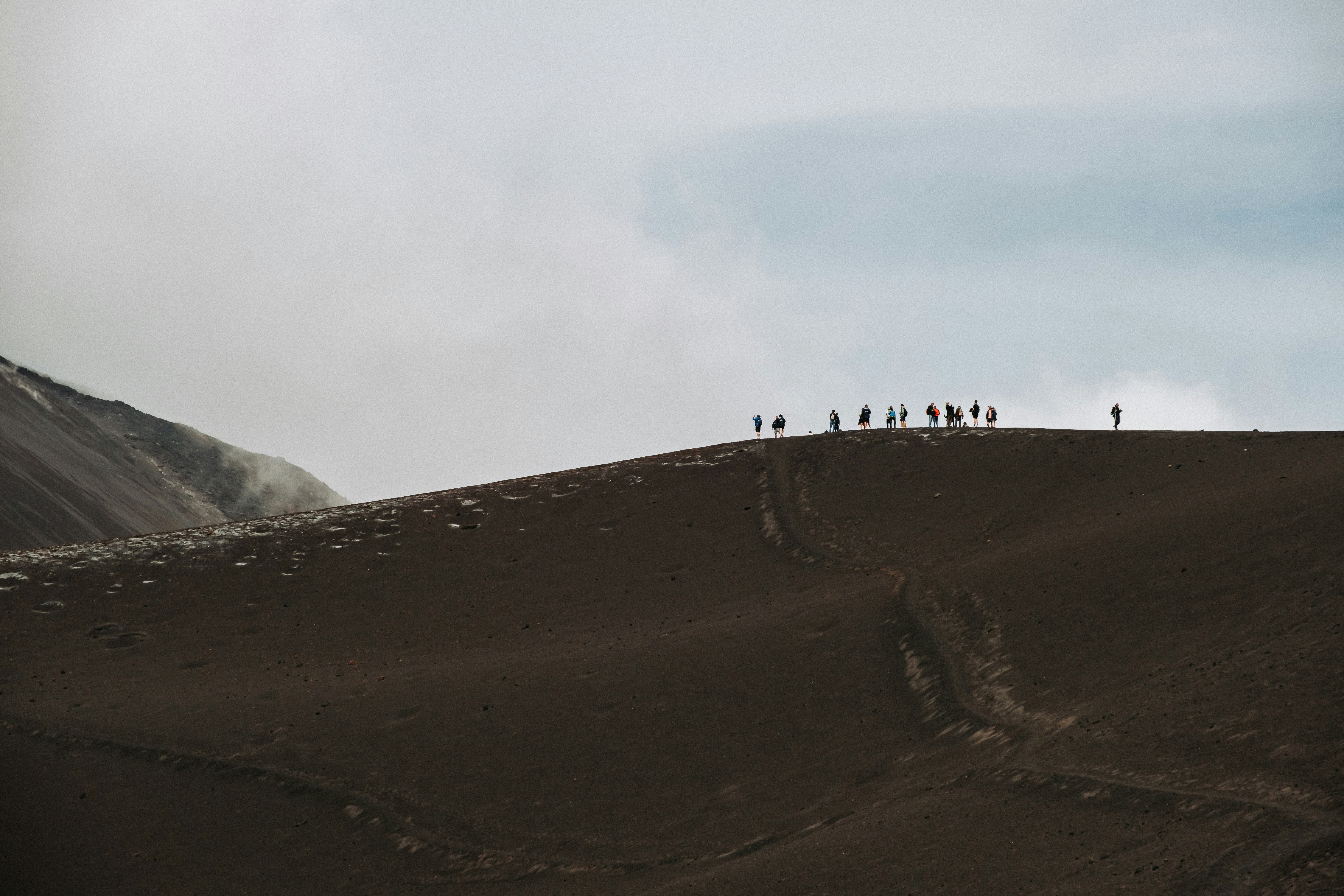 hiking-mount-etna