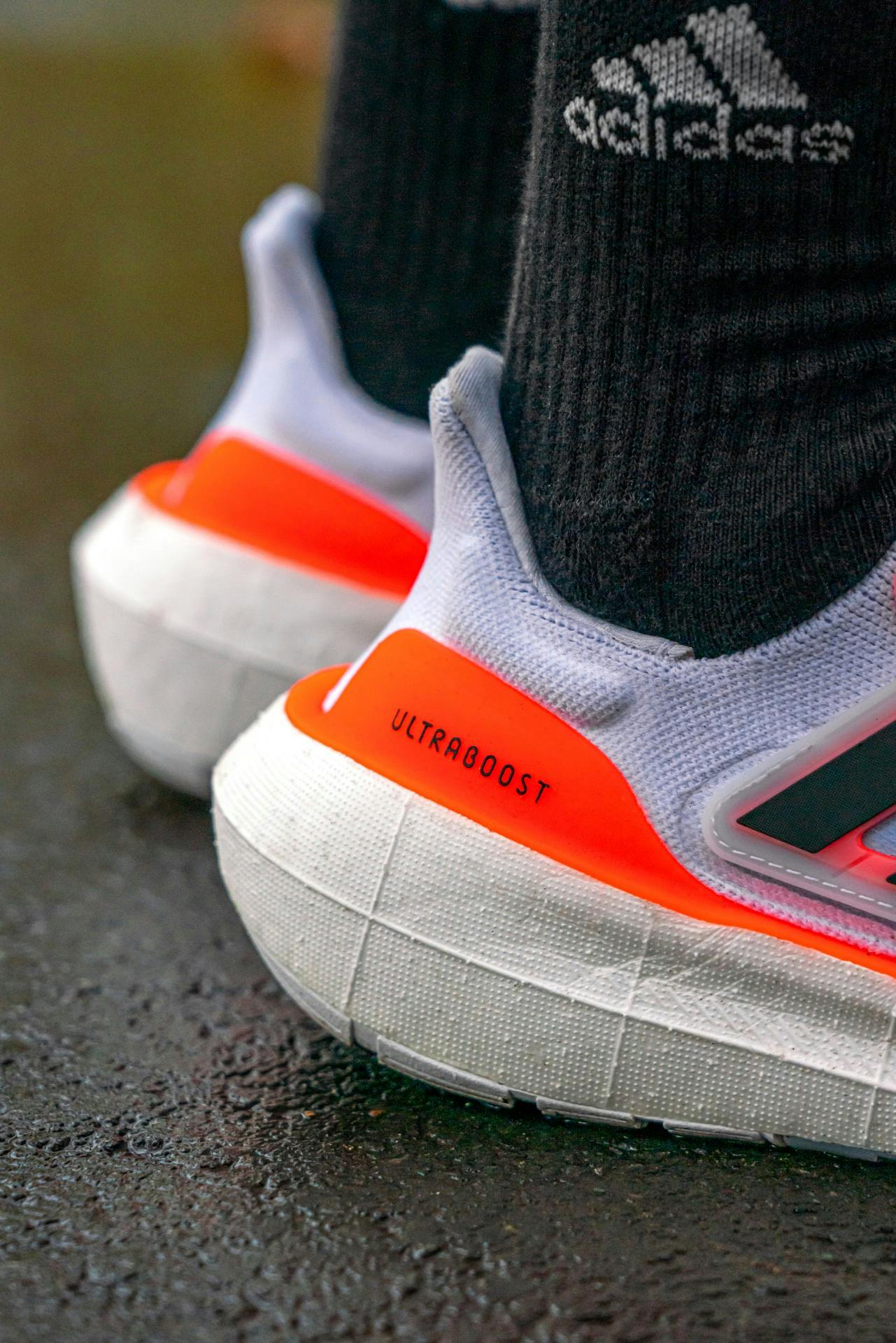 Chaussures de running homme Ultraboost Light adidas