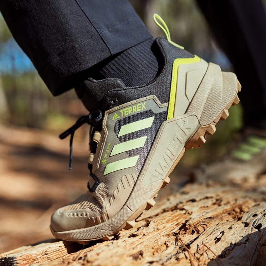 REVIEW: adidas TERREX Swift R3 GORE-TEX The Hiking Hub | SportsShoes.com
