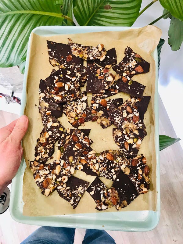 healthy-home-snacks-dark-chocolate-and-nut-bark-recipe