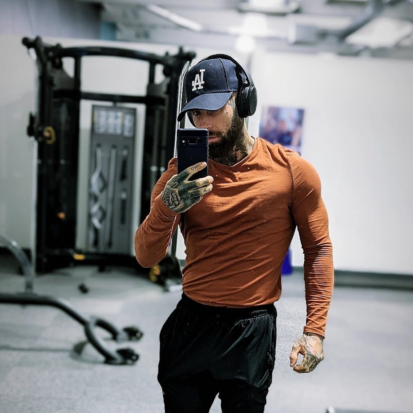 Article thumbnail for Snap While You Sweat: The World's Gym Selfie Hotspots