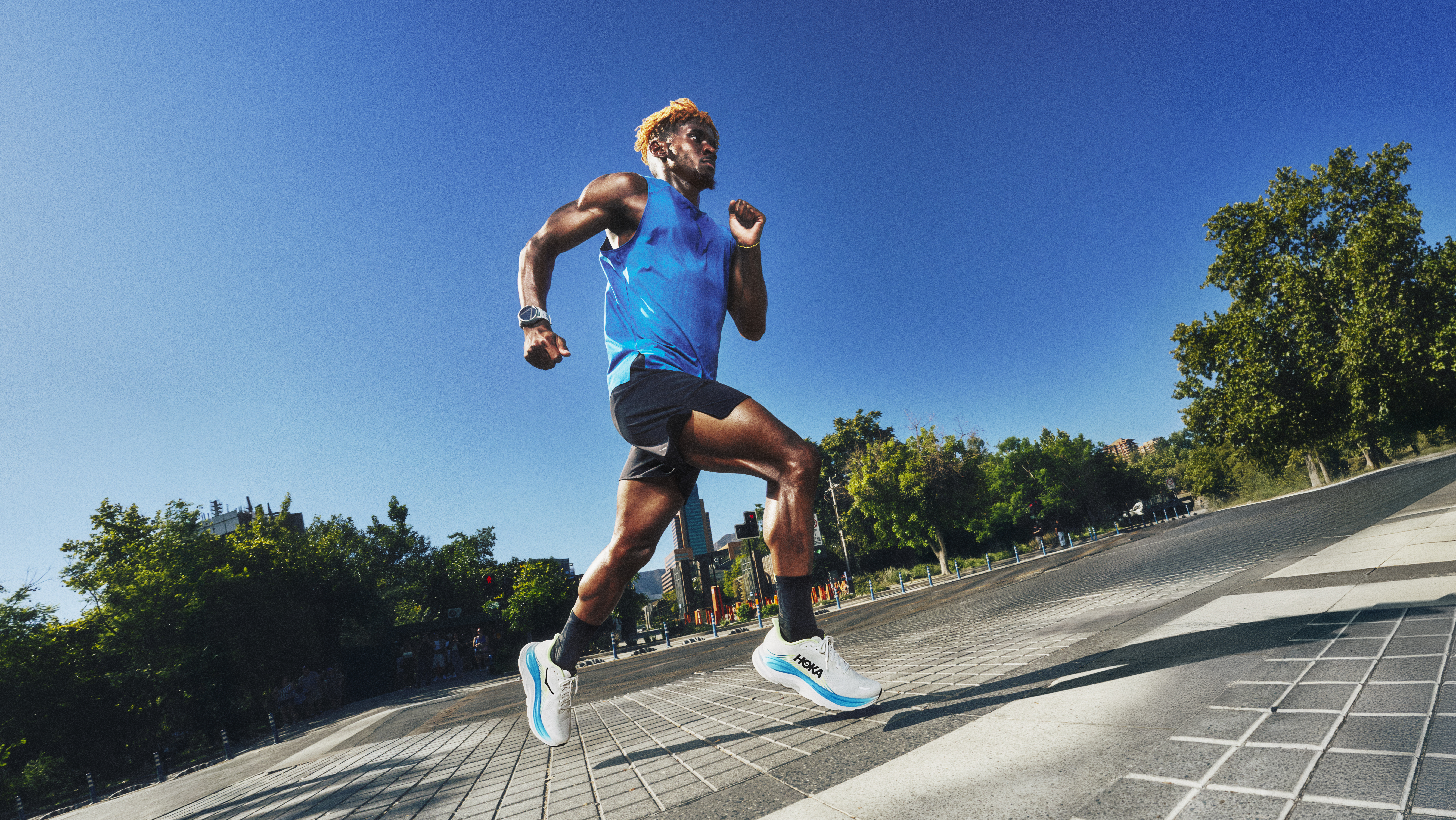 MENS RUNNING SHOES