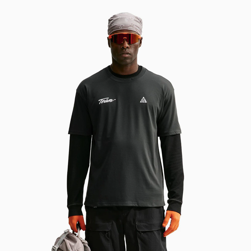Nike ACG tshirt