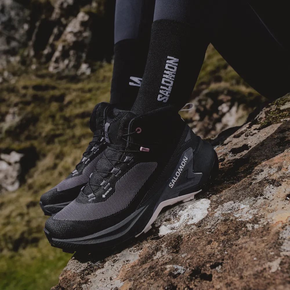 Salomon Genesis Mid hiking shoe