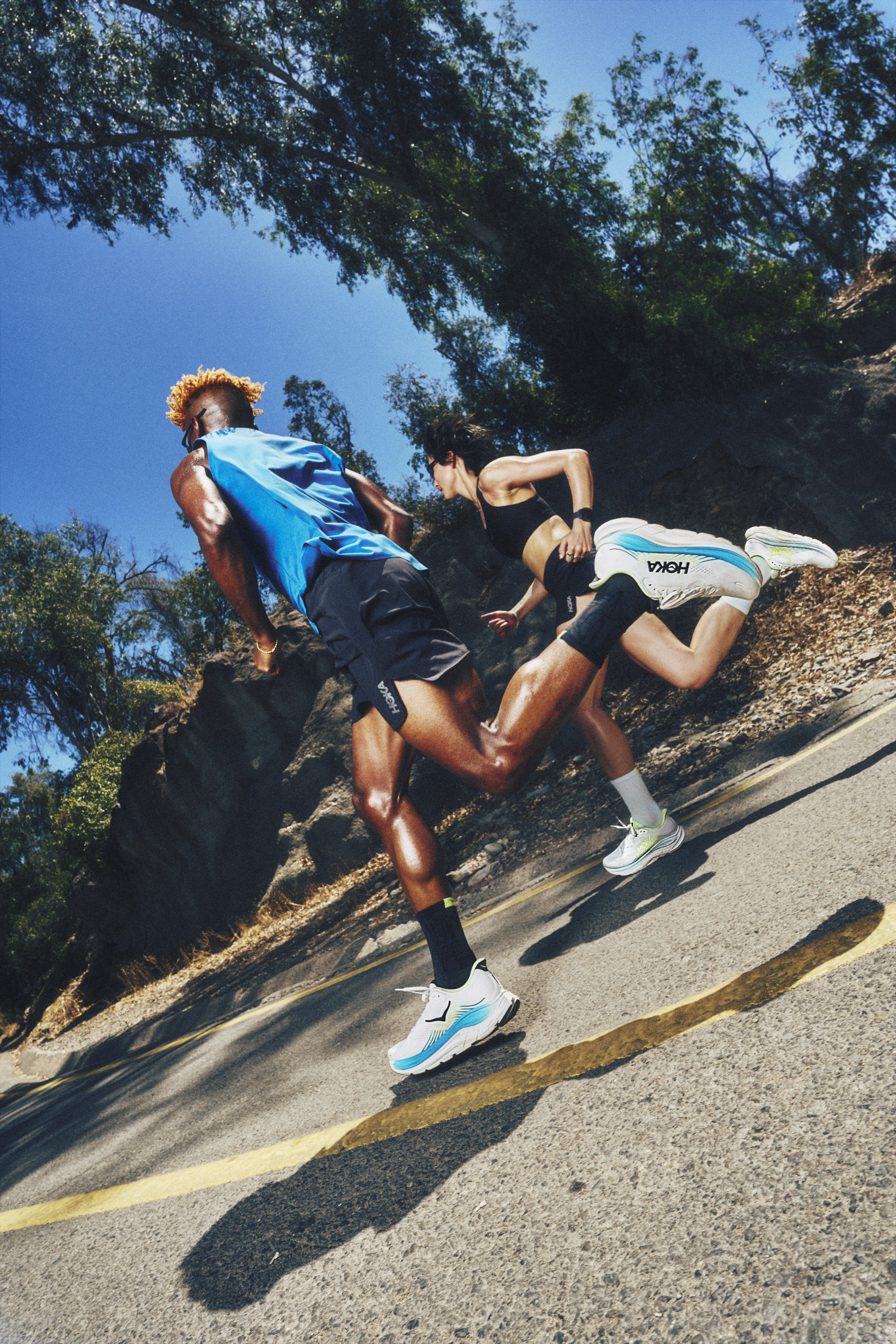 HOKA CLIFTON 11 