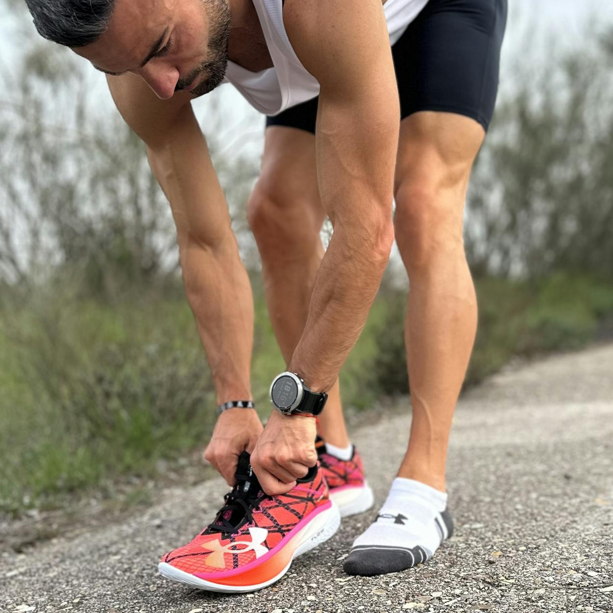 jesús-atándose-las-velociti-elite-2