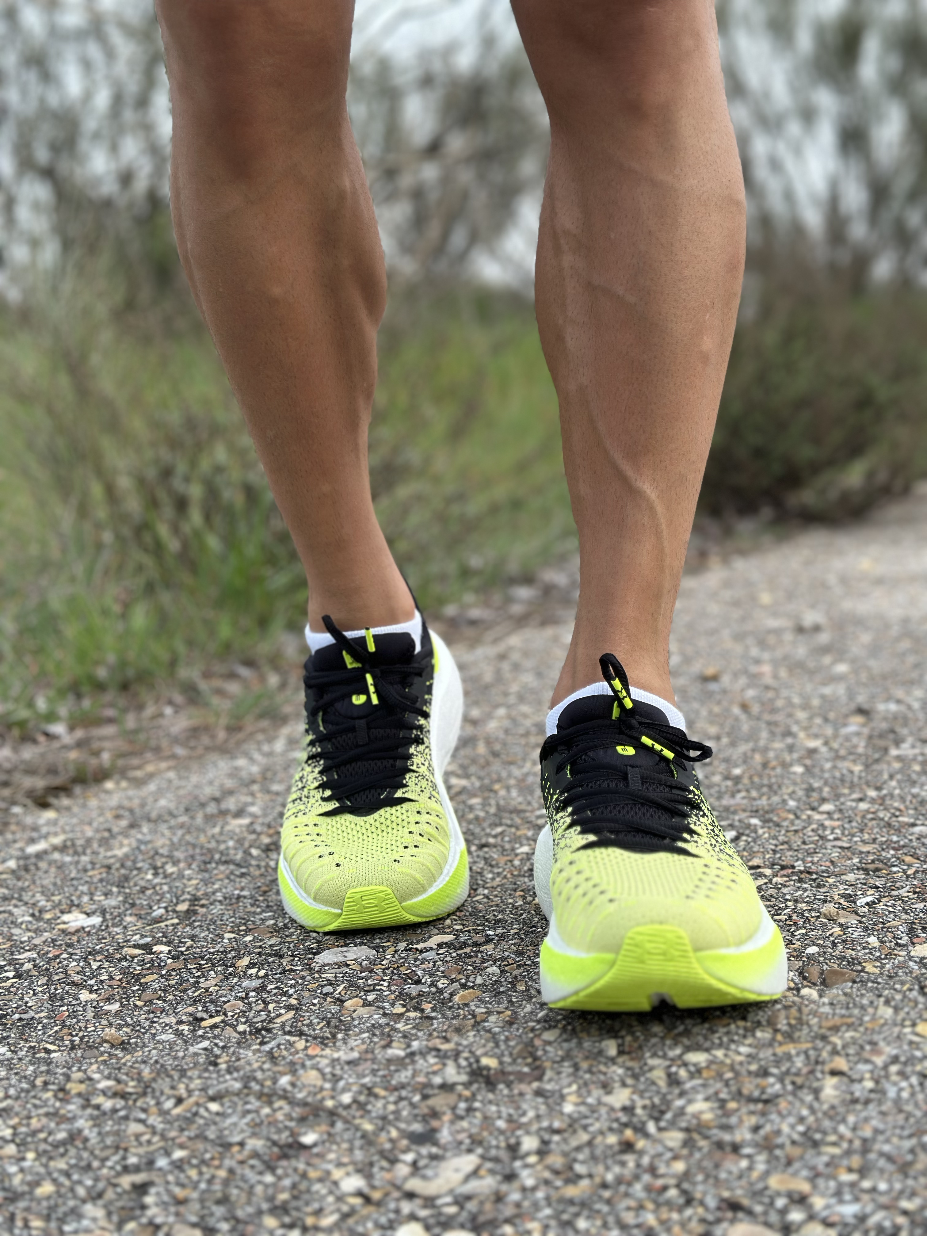 under-armour-infinite-elite-de-cerca