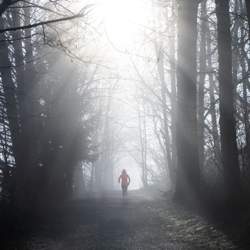 Article thumbnail for 8 Top Tips for Winter Running by Annie Brooks