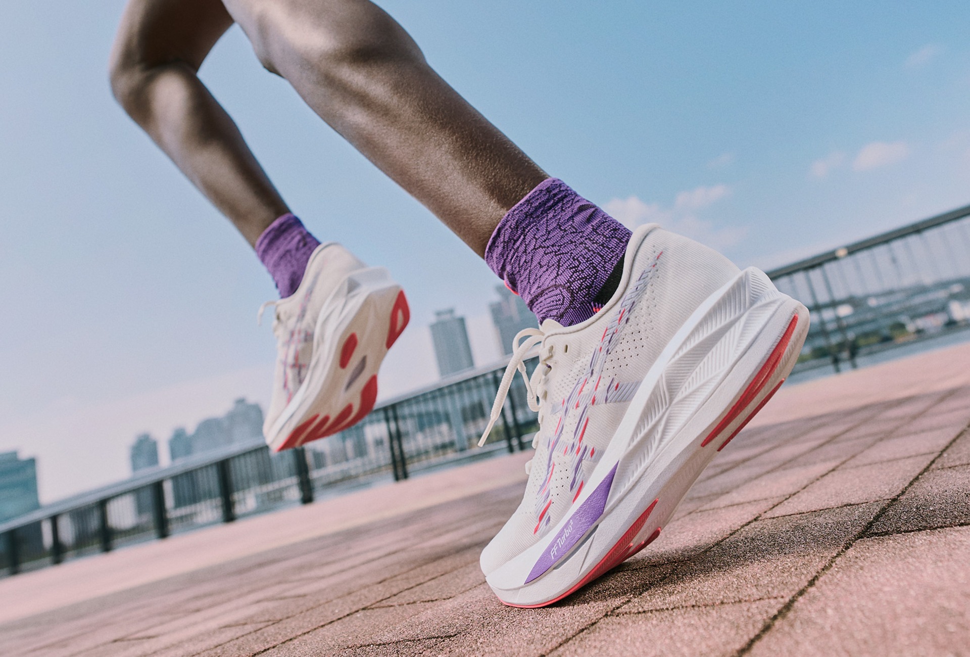 【極美品】アシックス最新作 SONICBLAST ランニング トレラン SONICBLAST ランニング JP - Asics