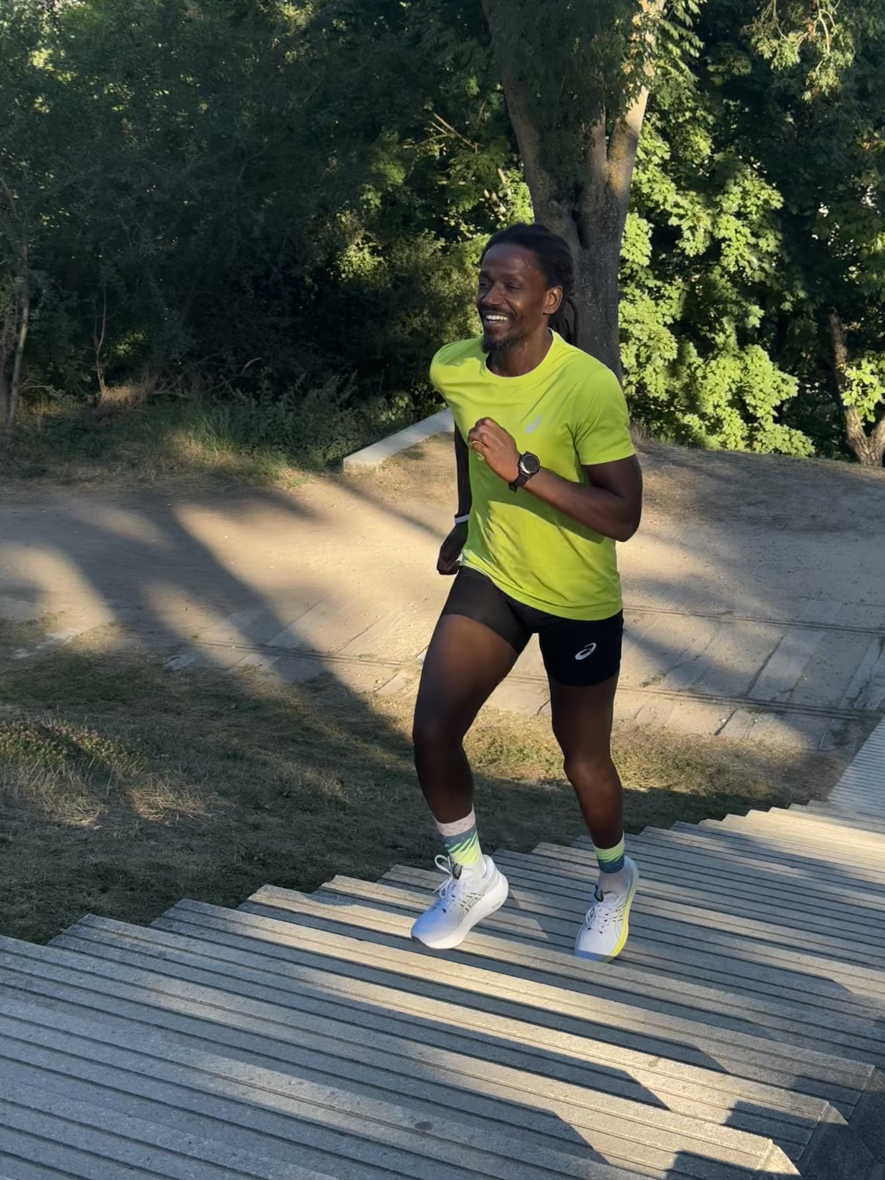 louis-gomis-testing-asics-gt-2000-14