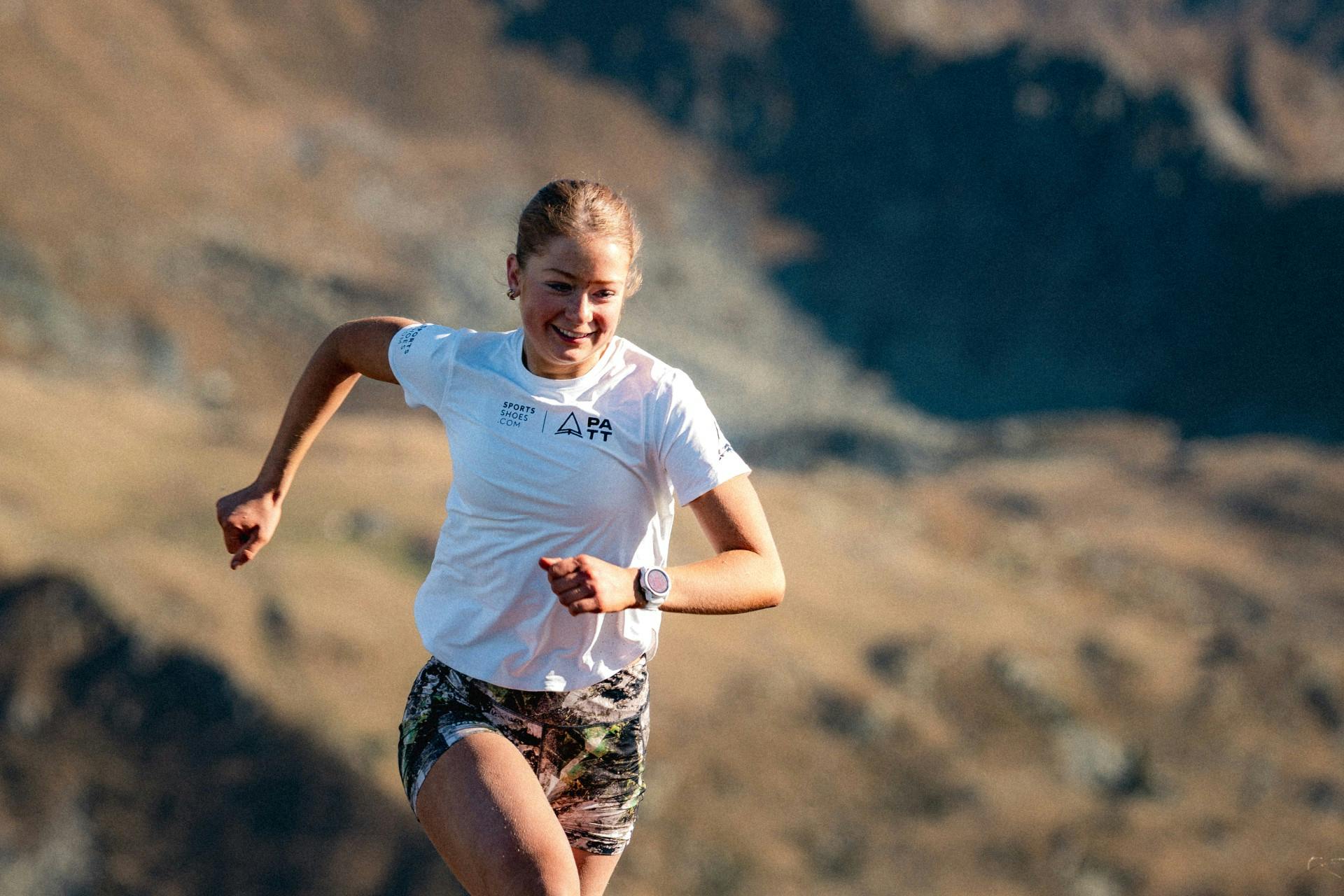 sportsshoes-pro-alpine-trail-team-amelia-lane