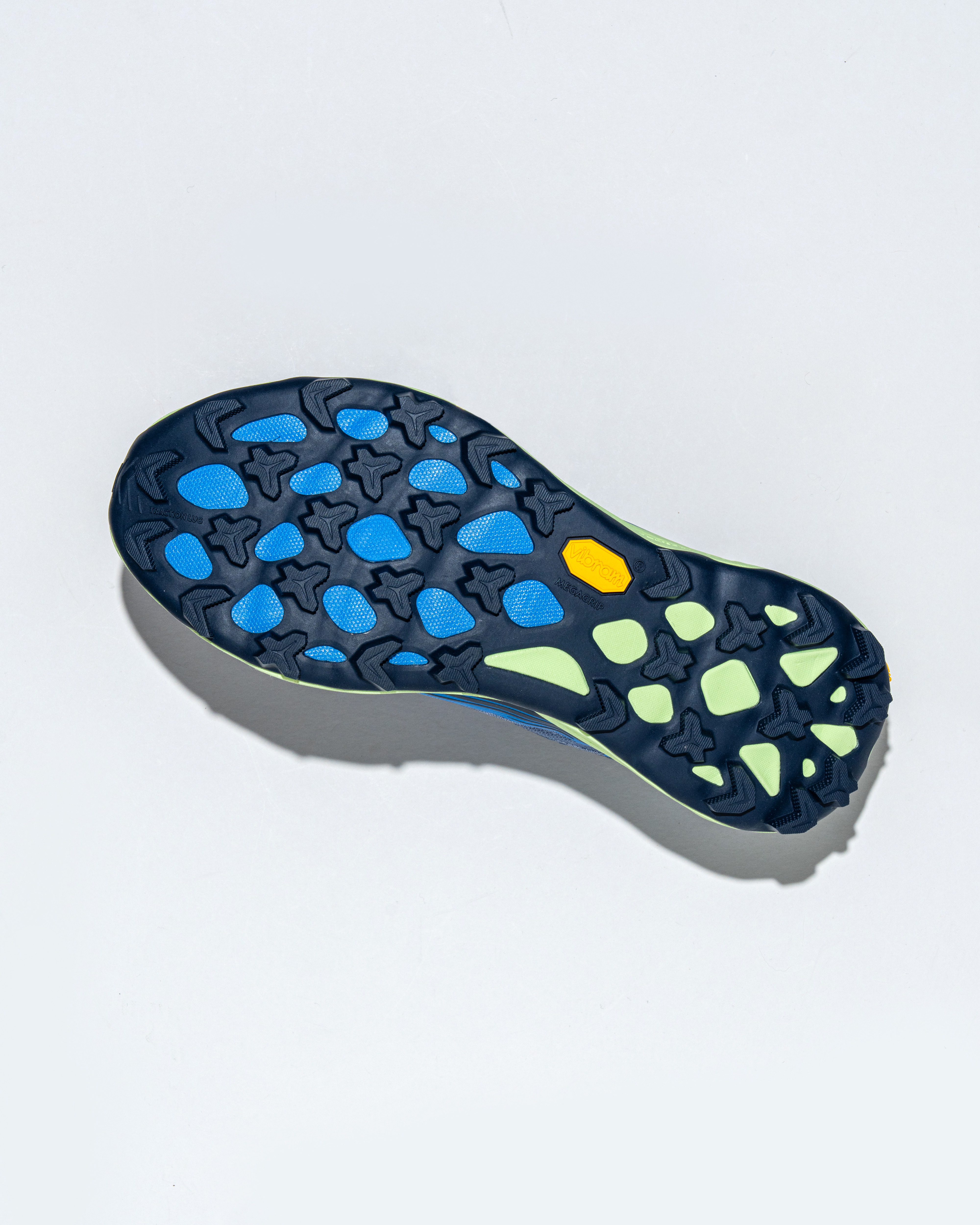 Merrell-agility-peak-6-traction-lugs