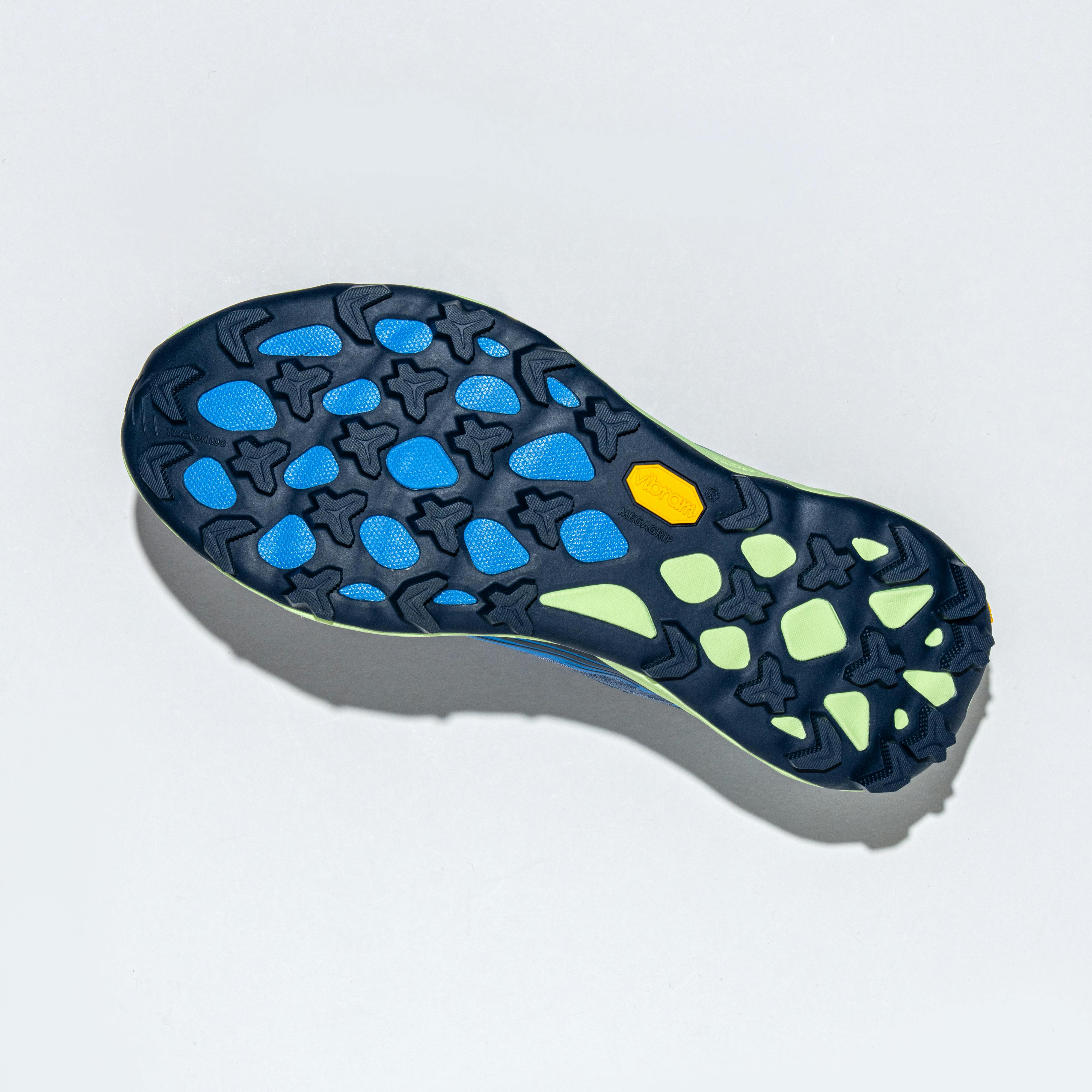 Merrell-agility-peak-6-traction-lugs