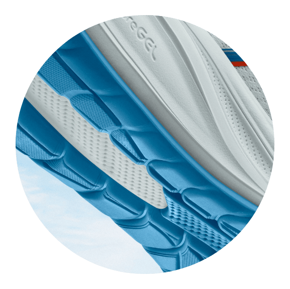 Close-up of the GEL-CUMULUS 28 outsole and midsole, showcasing the FLUIDRIDE™ traction pattern and AHAR™ LO rubber heel plug for enhanced durability on road surfaces.