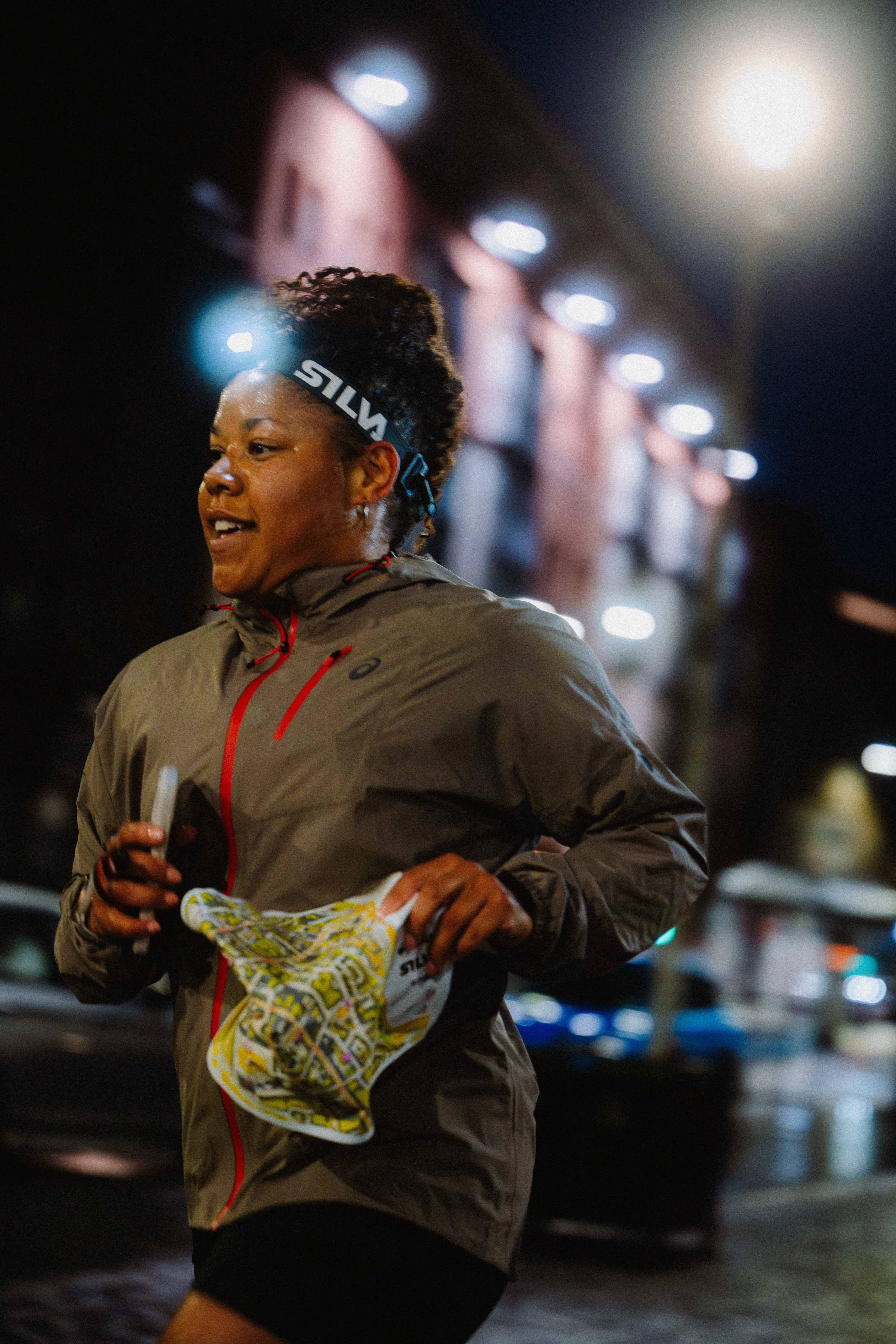 old-town-showdown-sportsshoes-quid-gamees