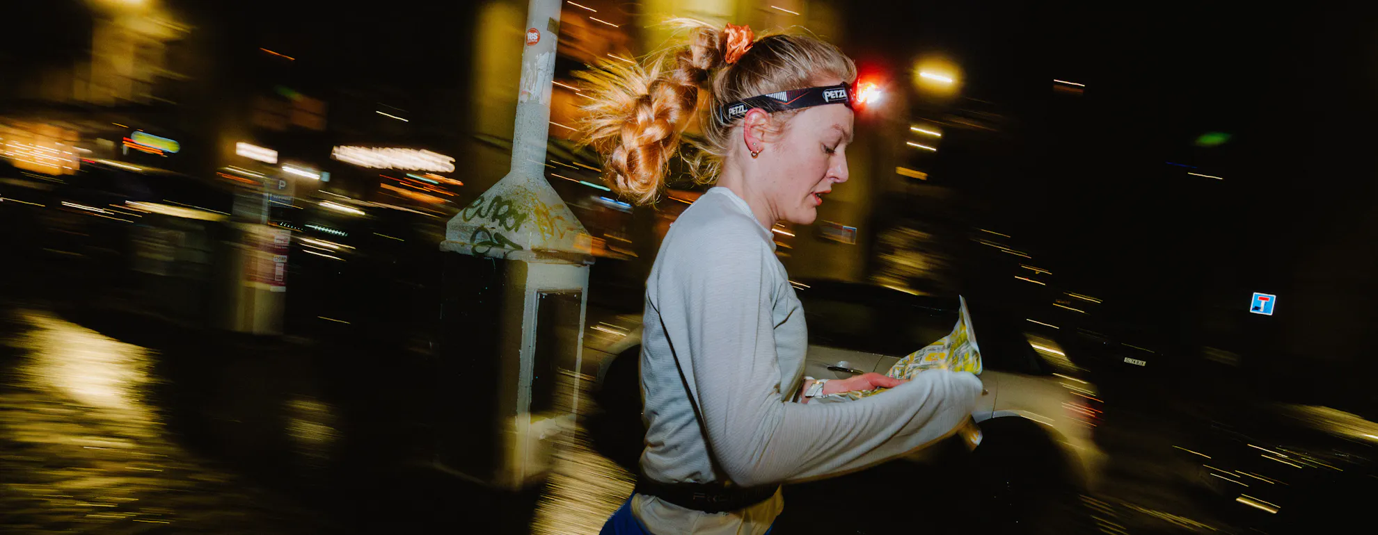 Runner-at-night-orienteering-event-quid-games