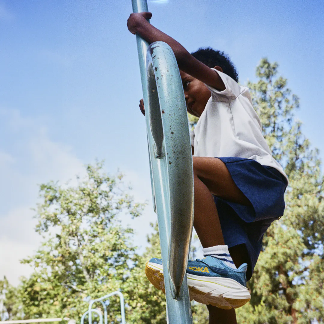 SHOP KIDS - SPORTSSHOES.COM OUTLET. Shop 30 - 80% off top running brands