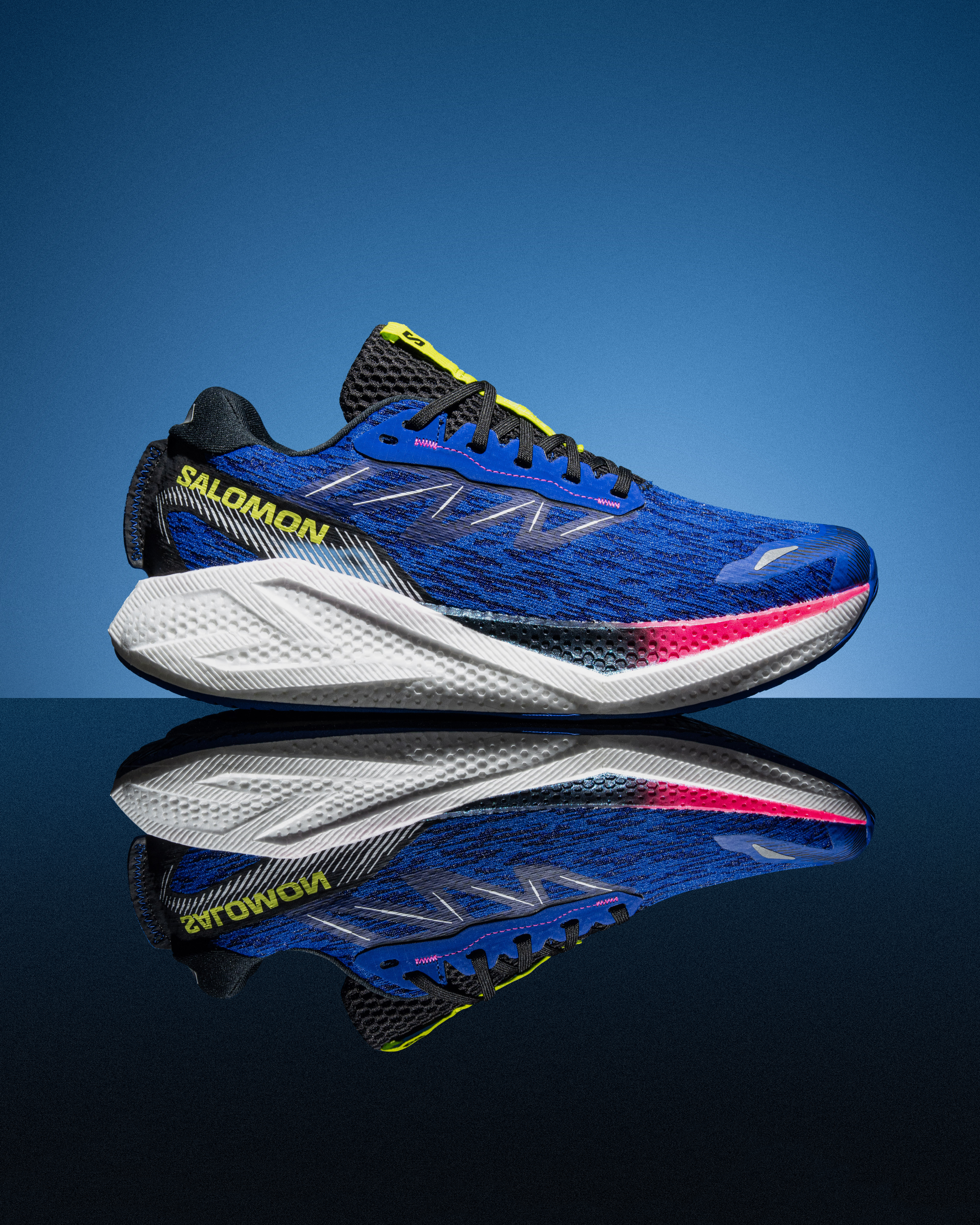 Blue Salomon Areo Glide 4 studio shot