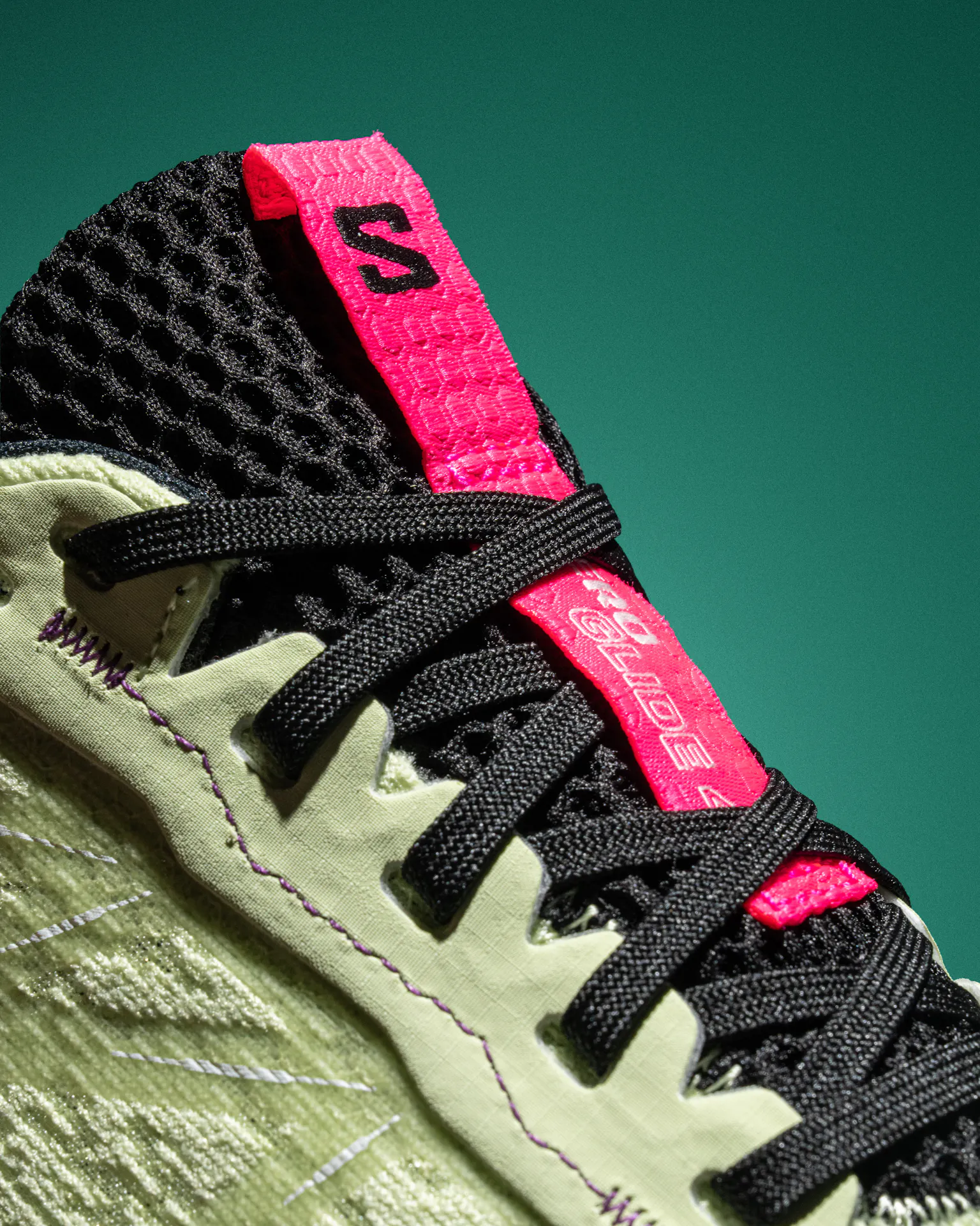 togue and lace of the salomon areo glide 4