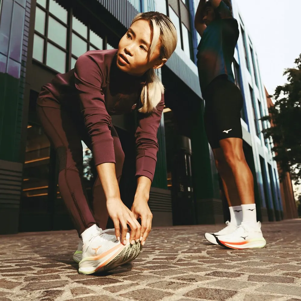 Mizuno women's running shoes and clothing