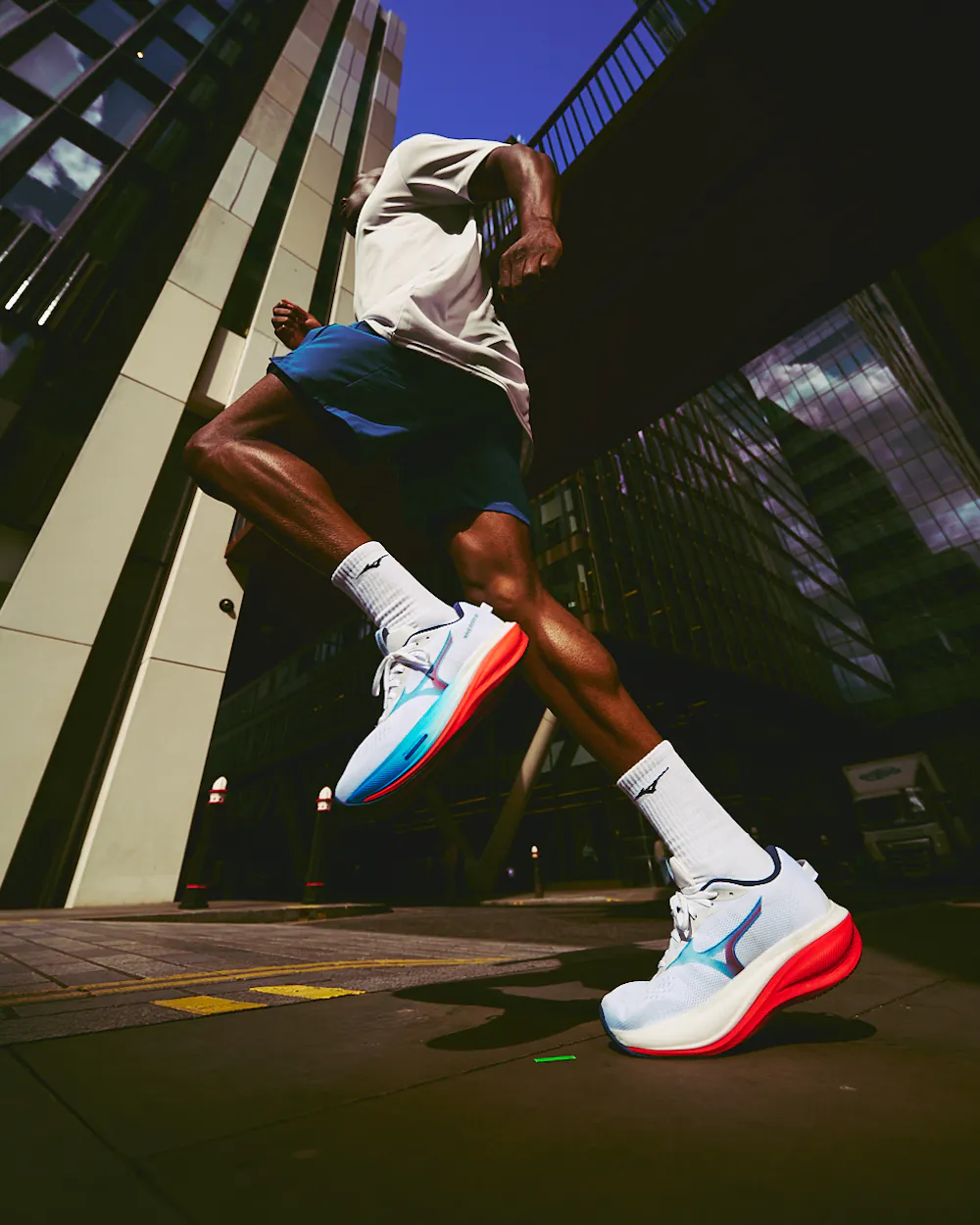 MIZUNO WAVE RIDER 30 RUNNING SHOE