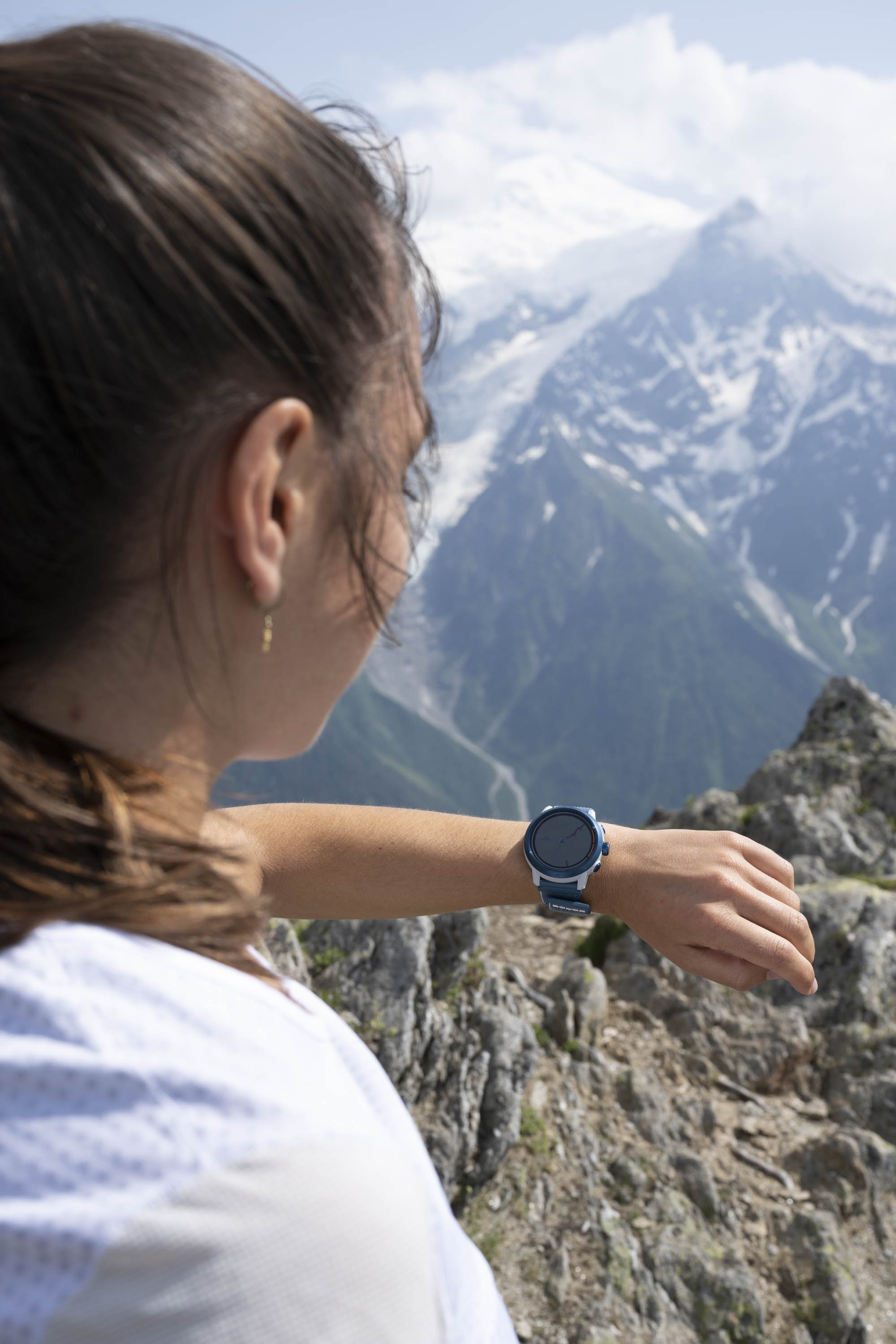 FIRST LOOK: Coros Apex 2 Pro 'Chamonix Edition' Smartwatch | The