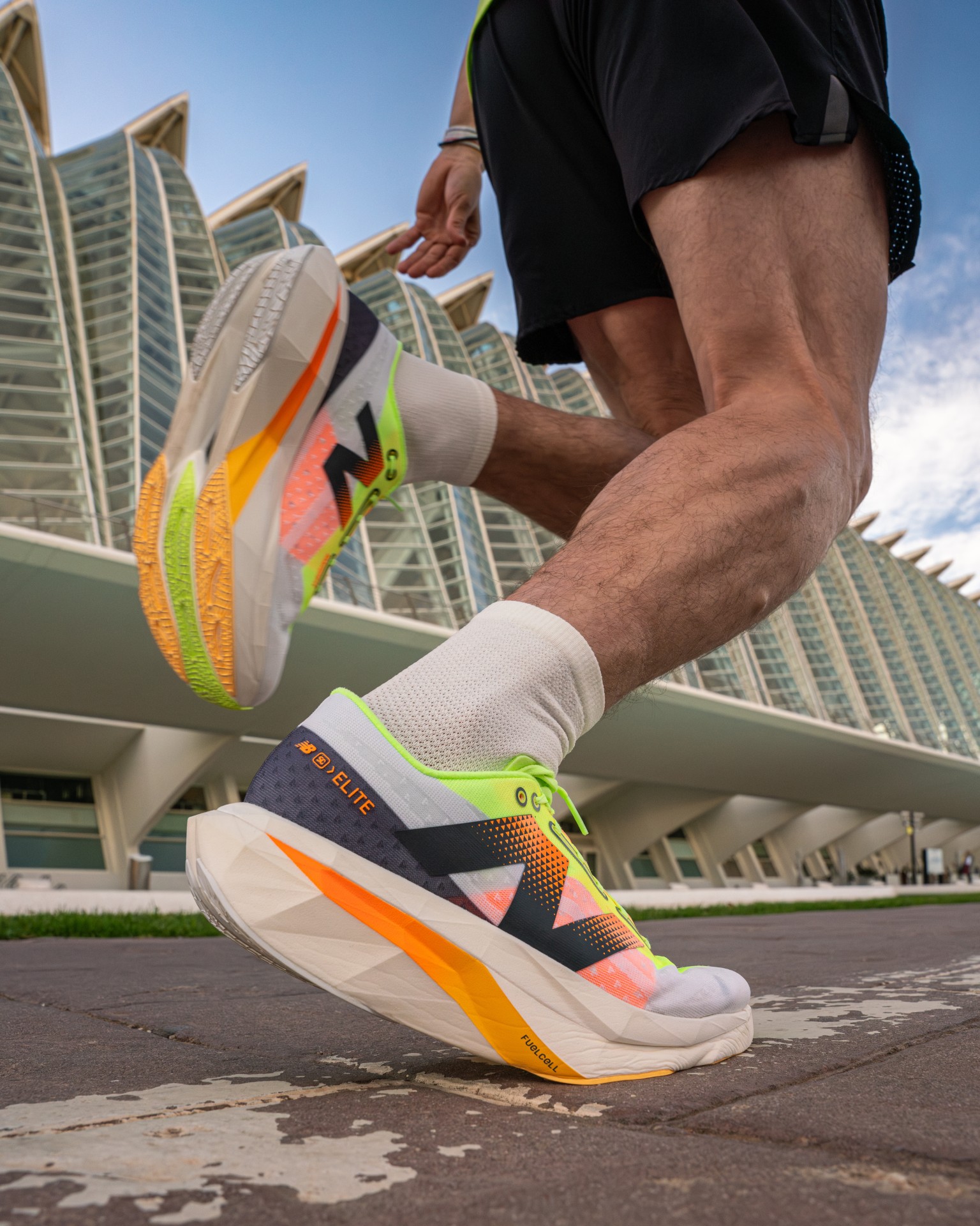 FIRST LOOK: New Balance Fuelcell SC Elite v4 | The Running Hub ...