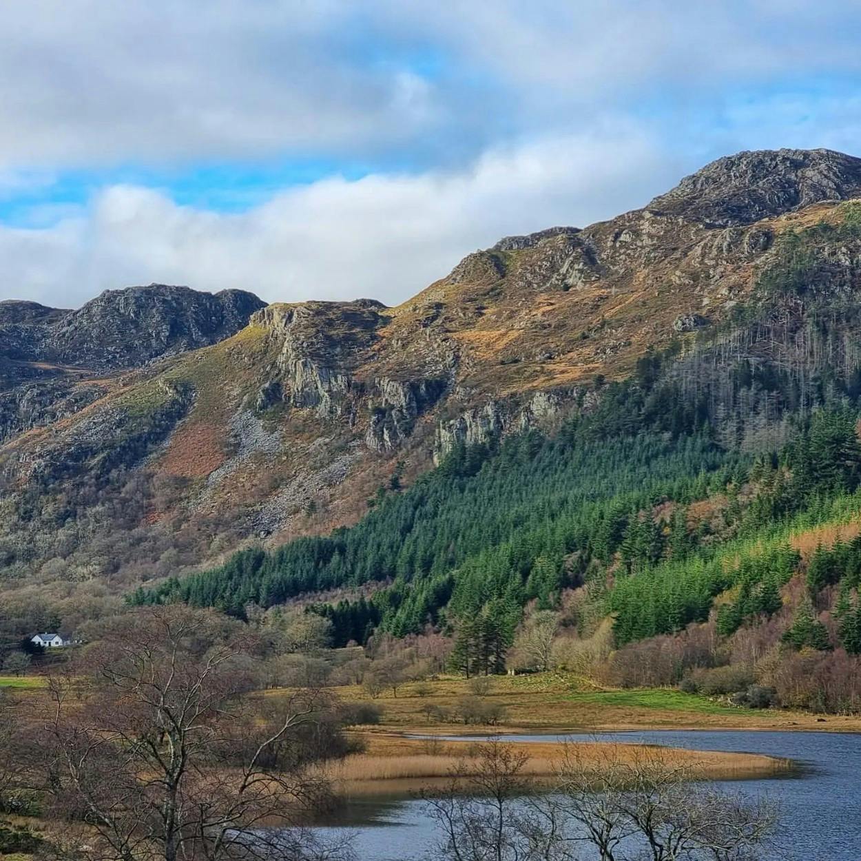 llyn-geirionydd-snowdonia-hike-komoot-hero-douglas