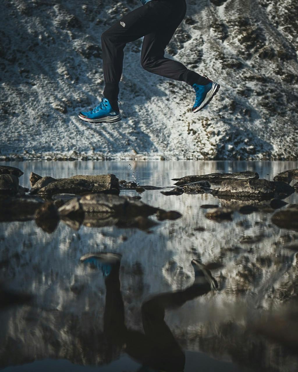 the-north-face-discover-your-trail-komoot-collection-vectiv-fastpack-futurelight-mid-hiking-boots