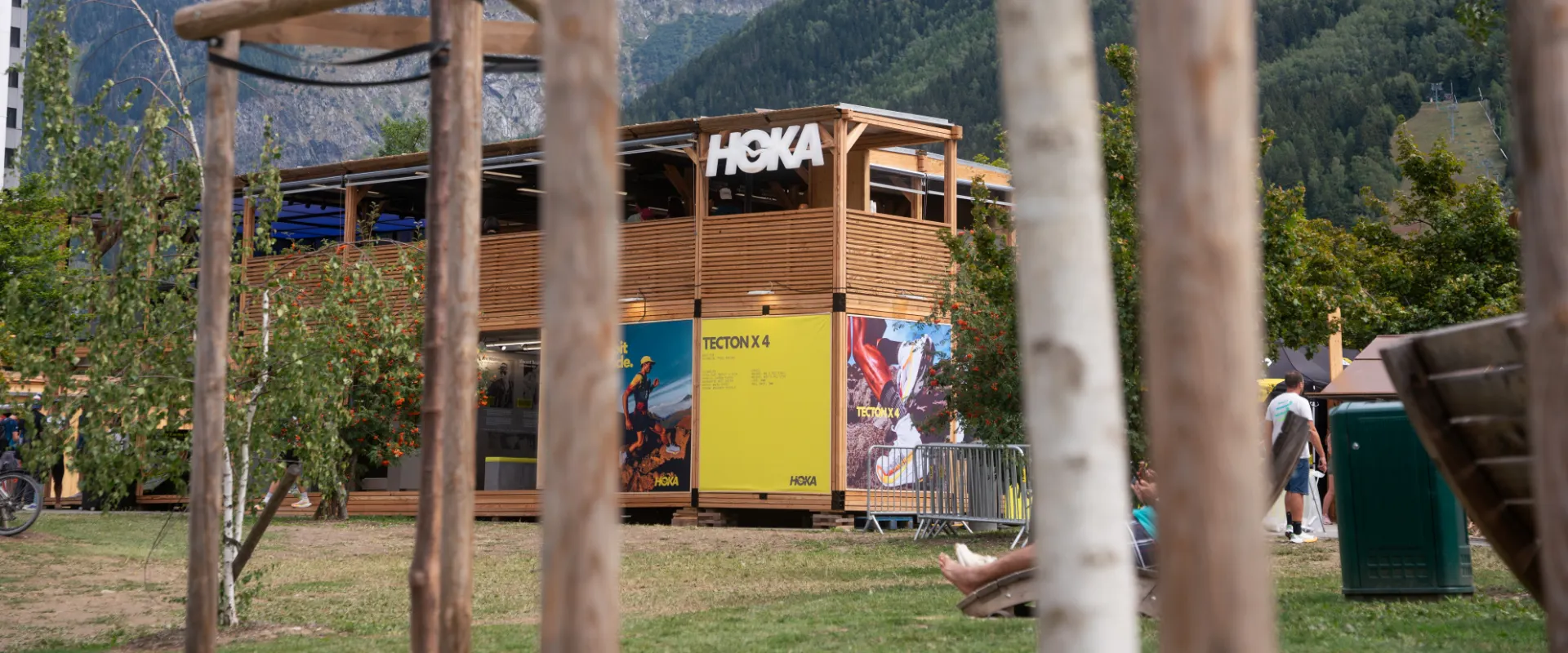 Hoka Tecton X4