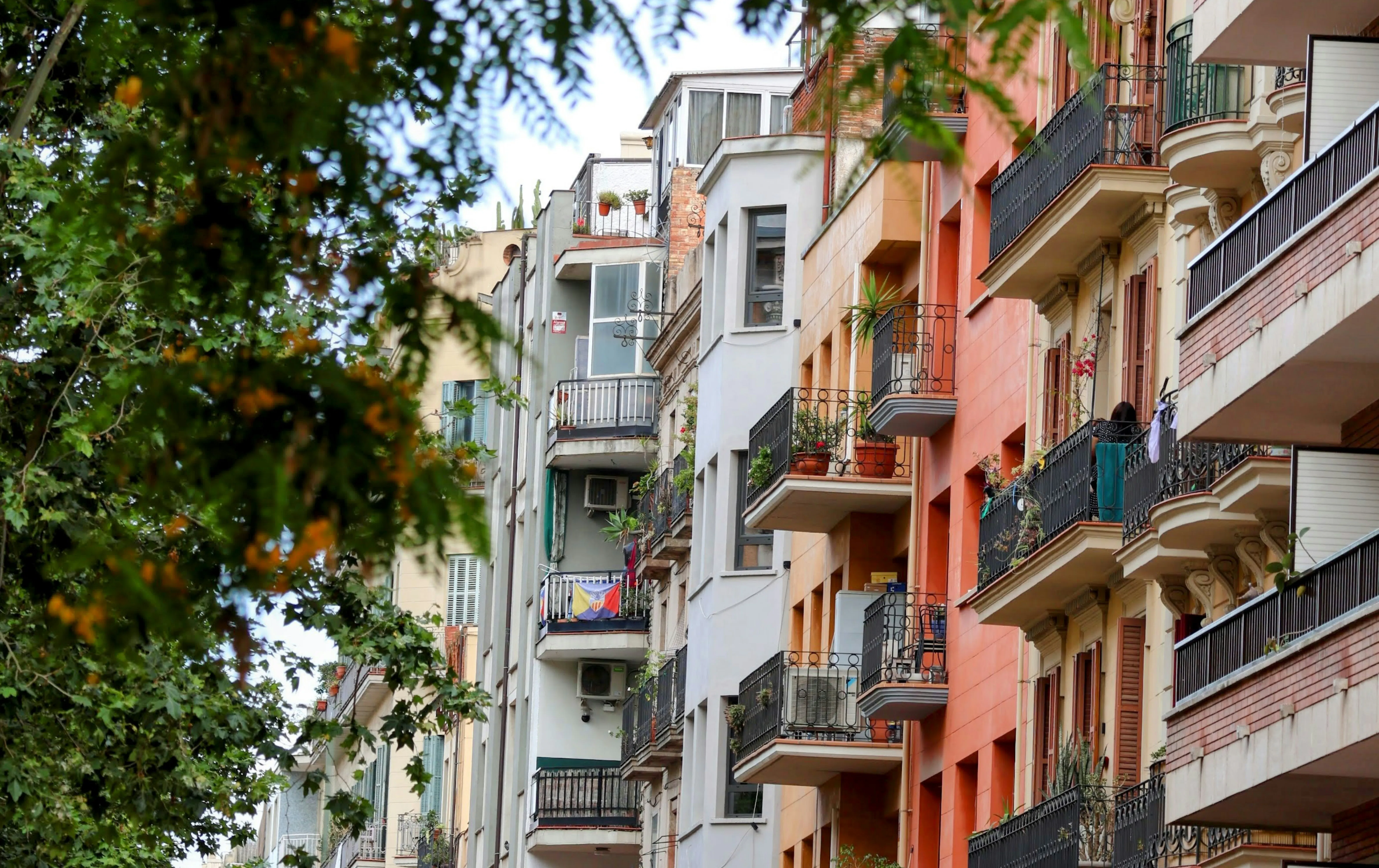 Residential apartment buildings with balconies in Barcelona, illustrating the city’s rental market and housing stock in 2026.