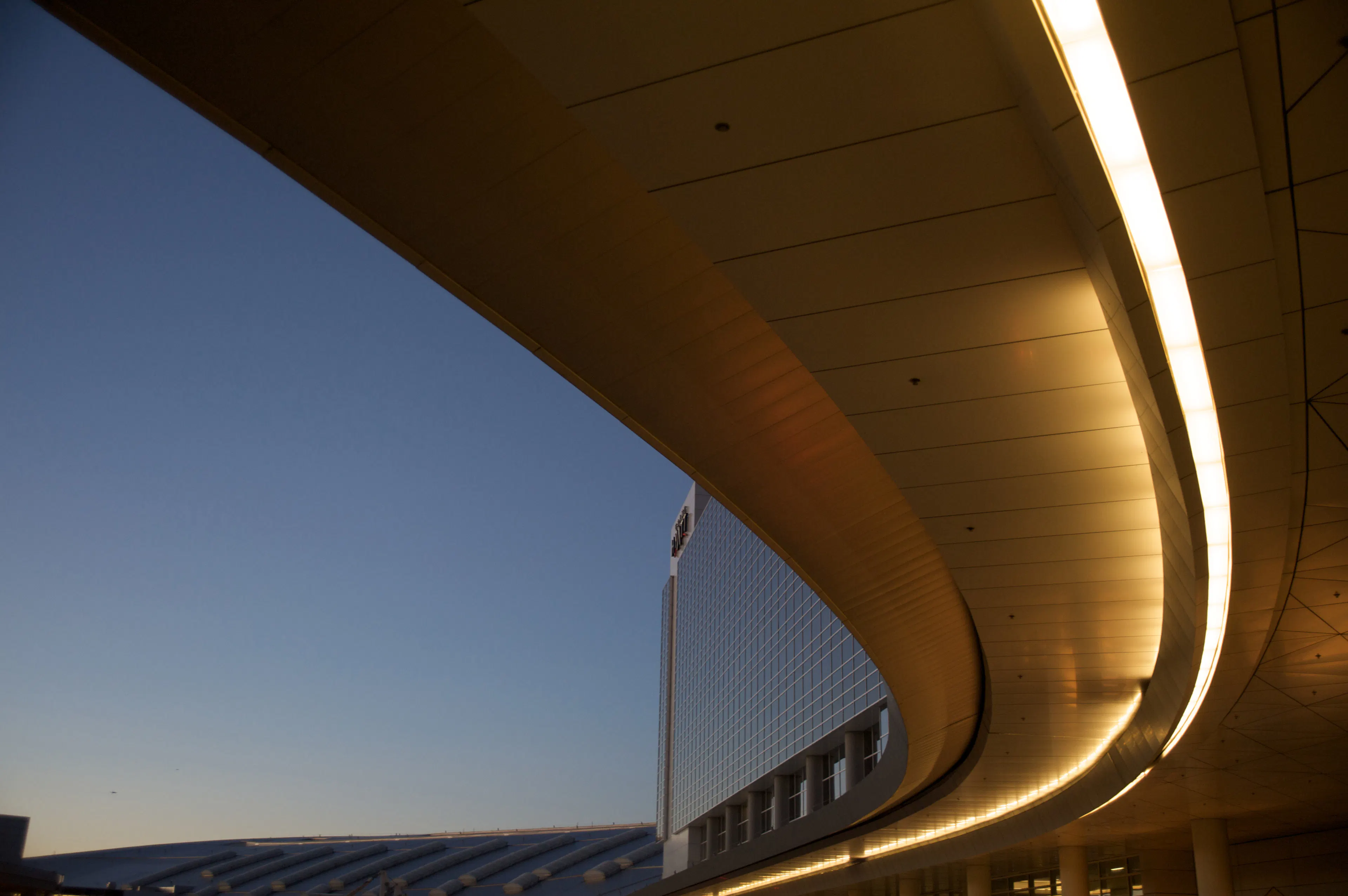 DFW Airport hero image