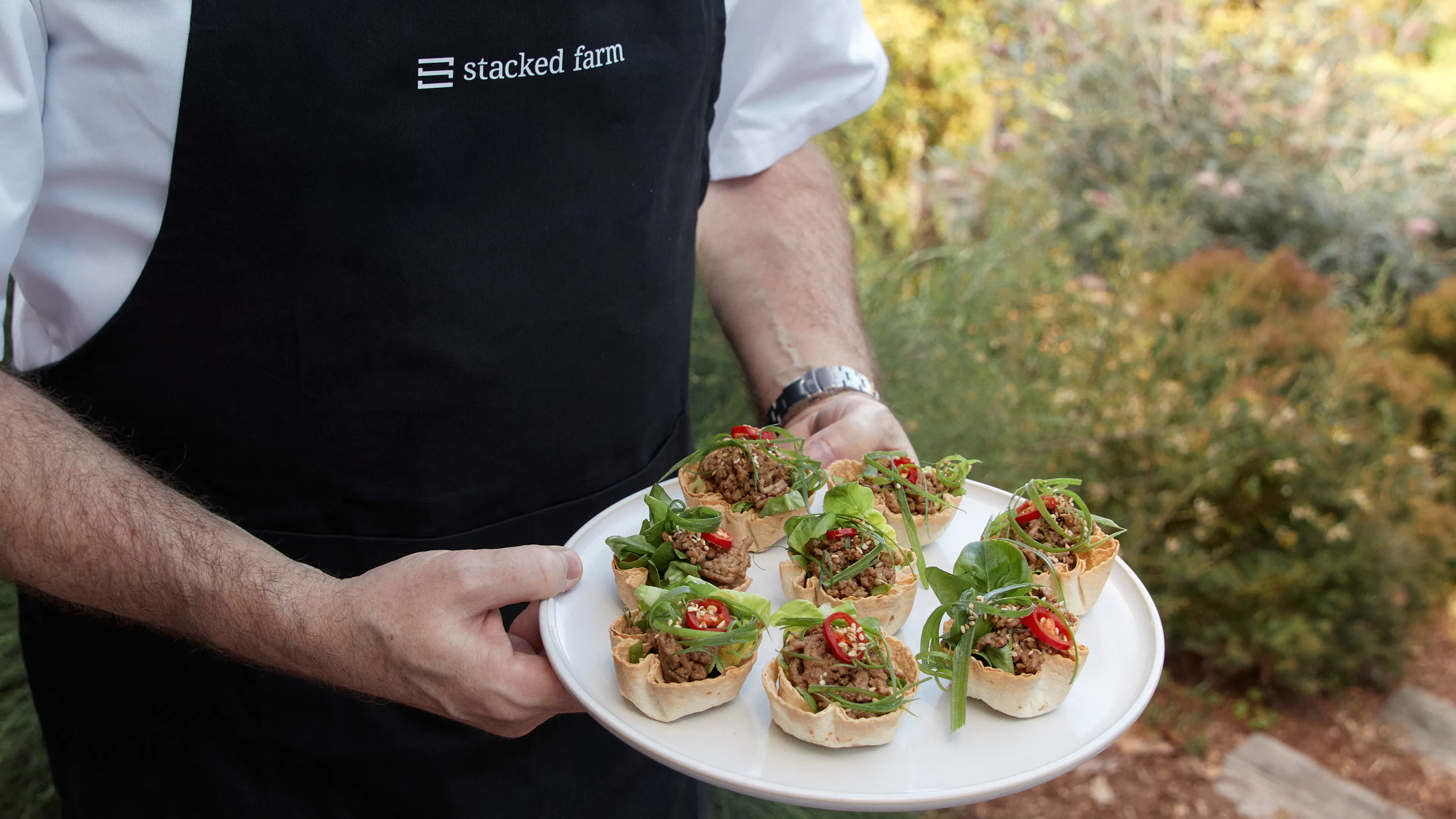 Chef Dave holding lettuce cups
