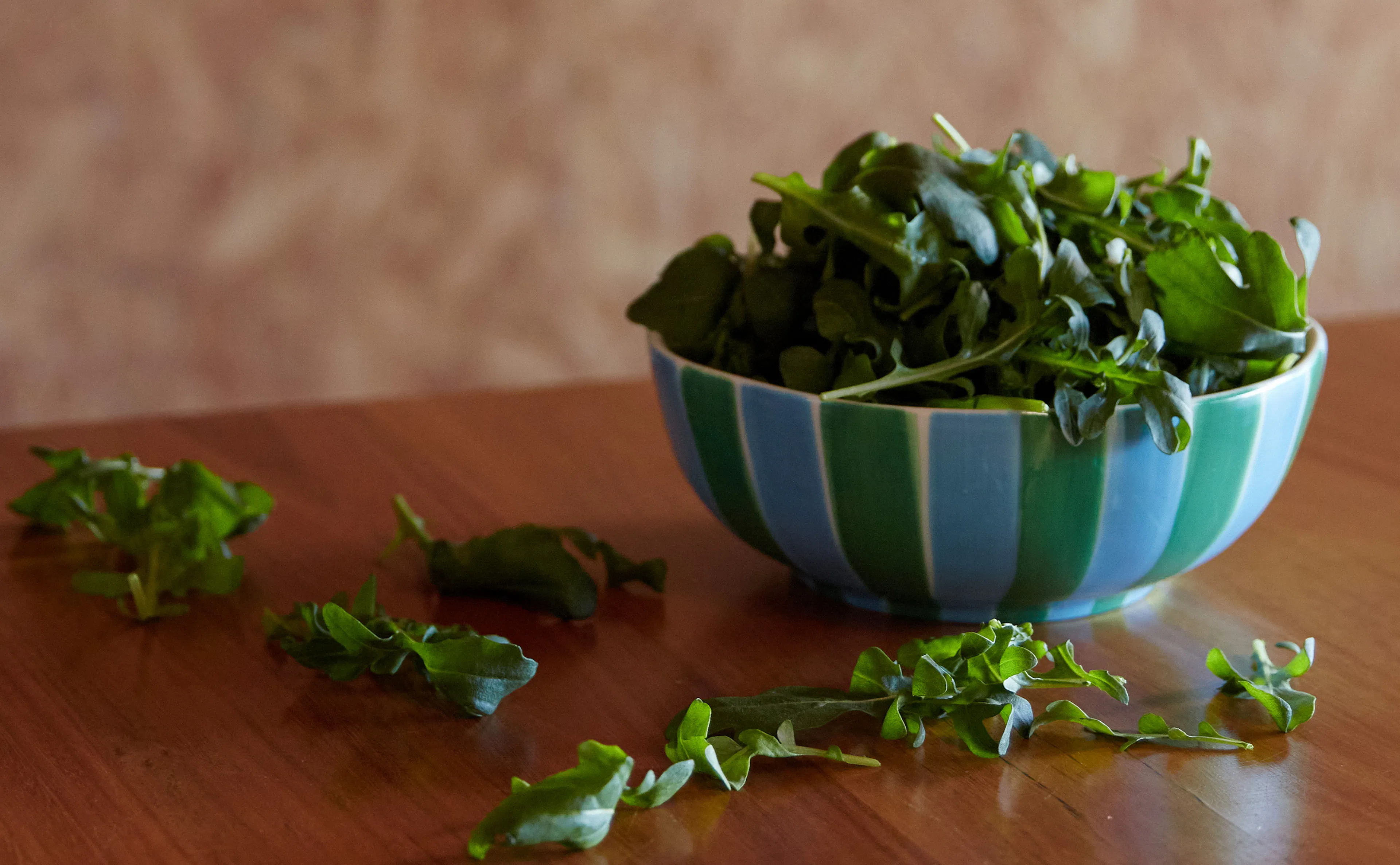 Rocket / arugula in a bowl