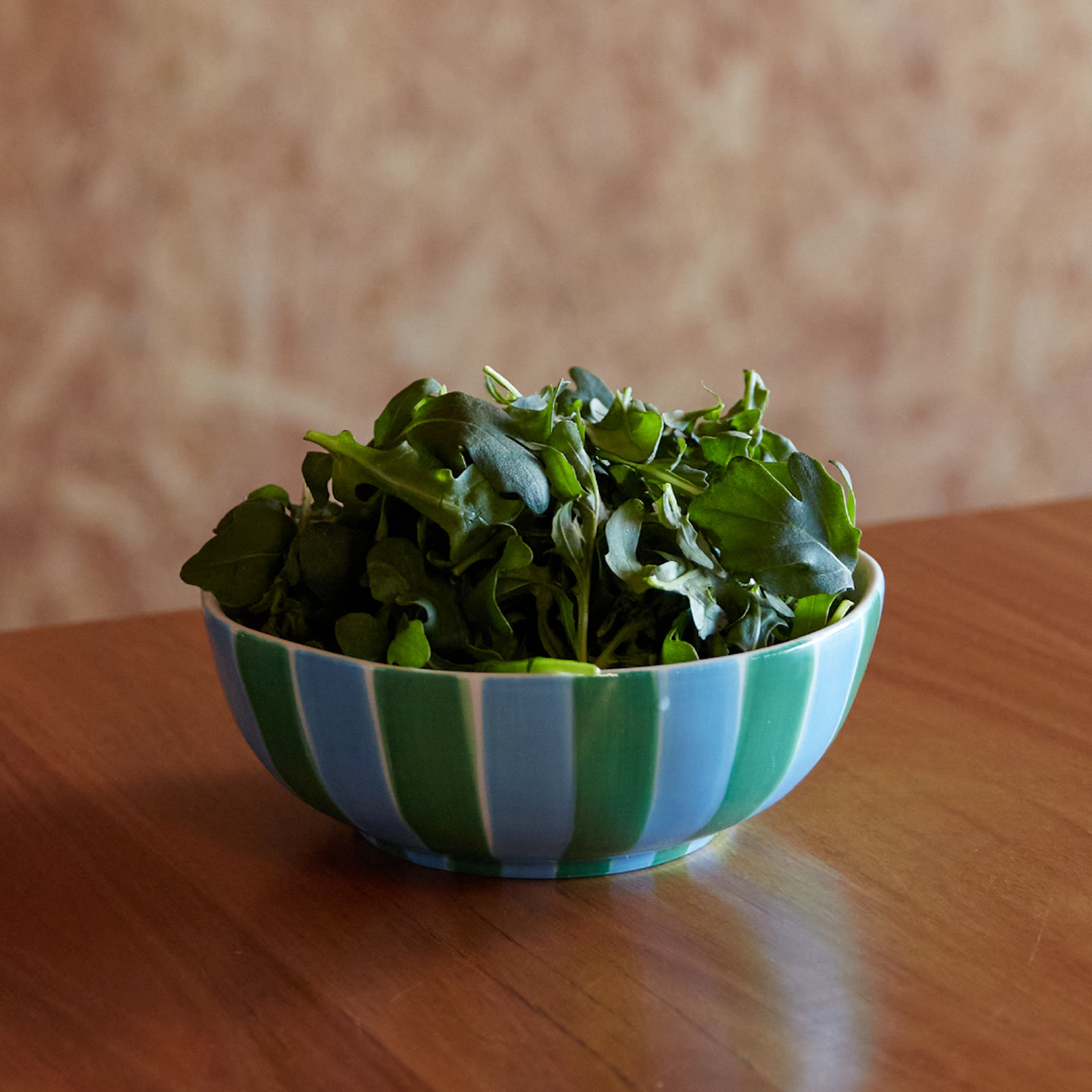Fresh rocket / Arugula in a bowl