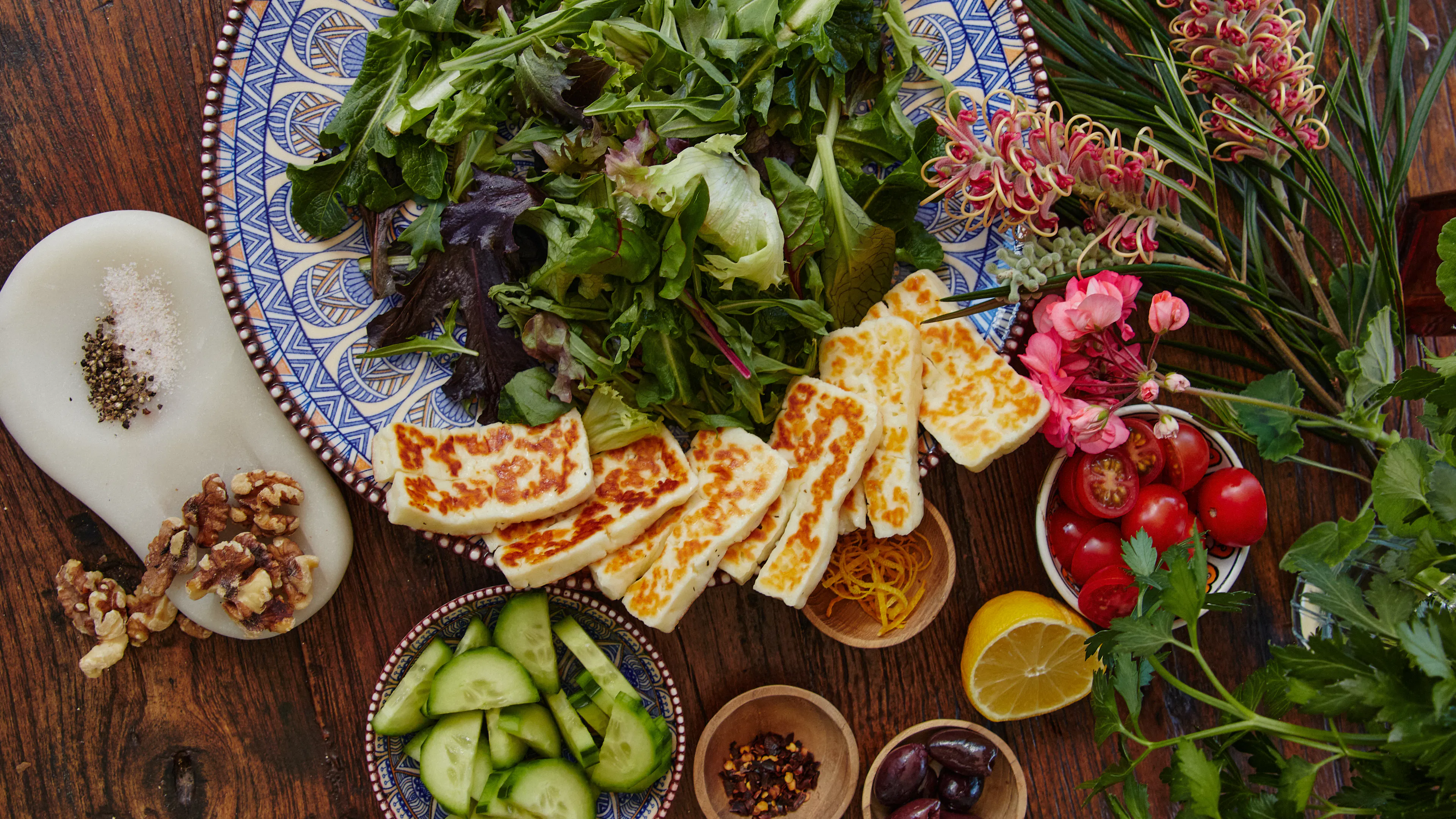 Mediterranean Halloumi & Mixed Leaf Salad ingredient flatlay