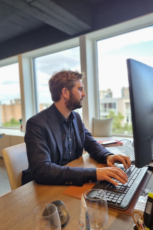 Frederik Boumans, valuer-advisor/ MRE/ Ingénieur civil architecte