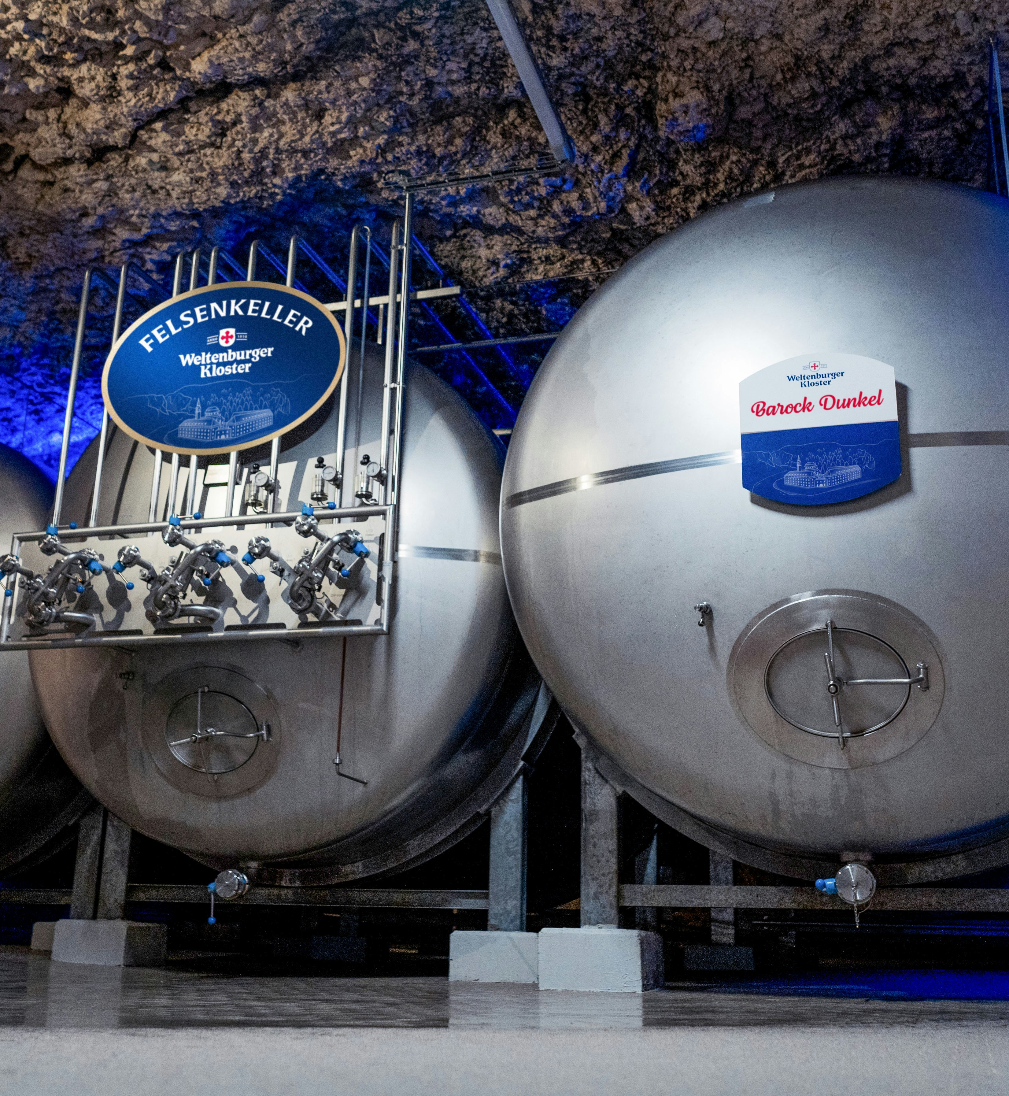 Tanks im Felsenkeller der Brauerei in Weltenburg