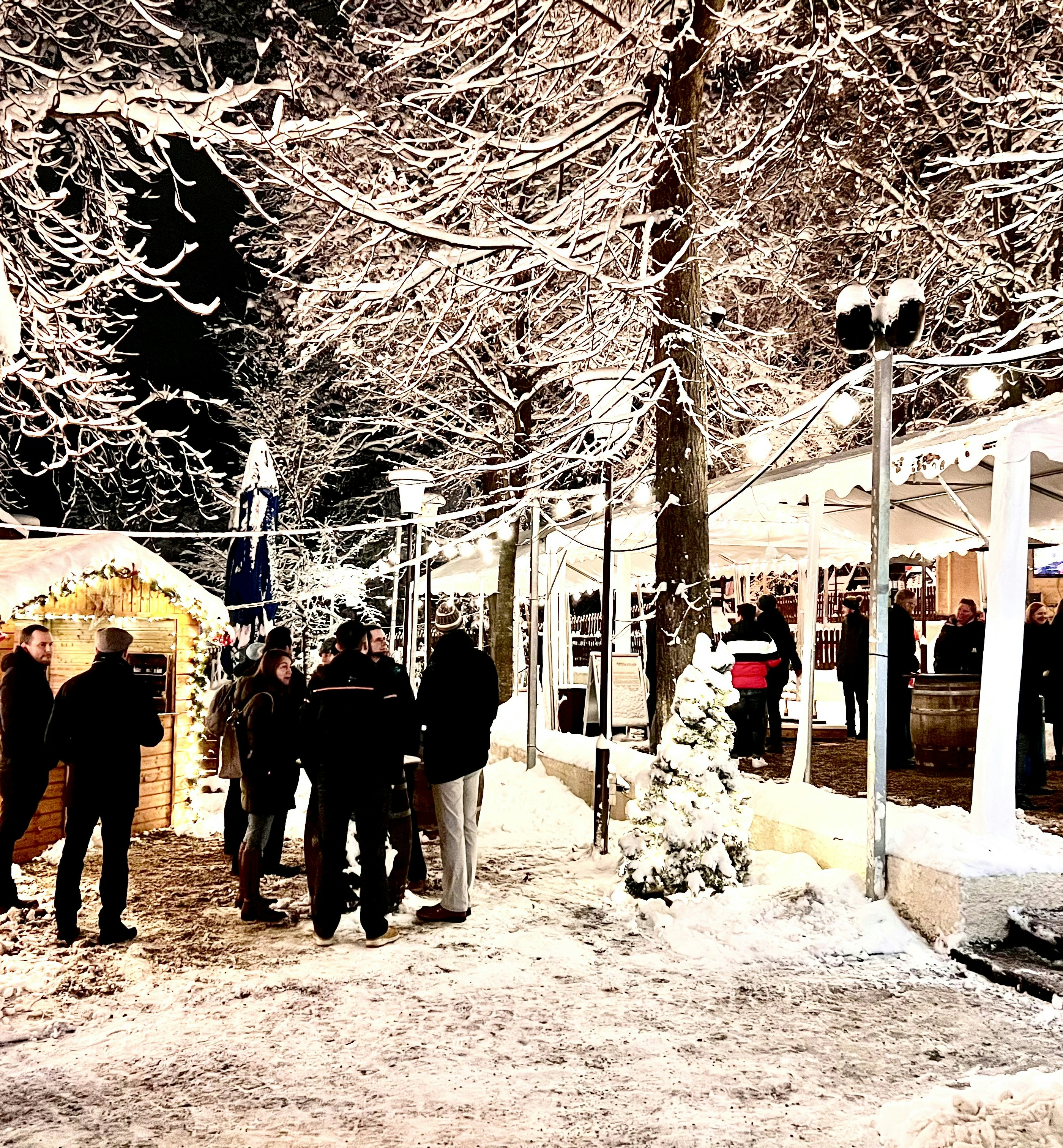 Weihnachtsfeier an der Eisstockbahn