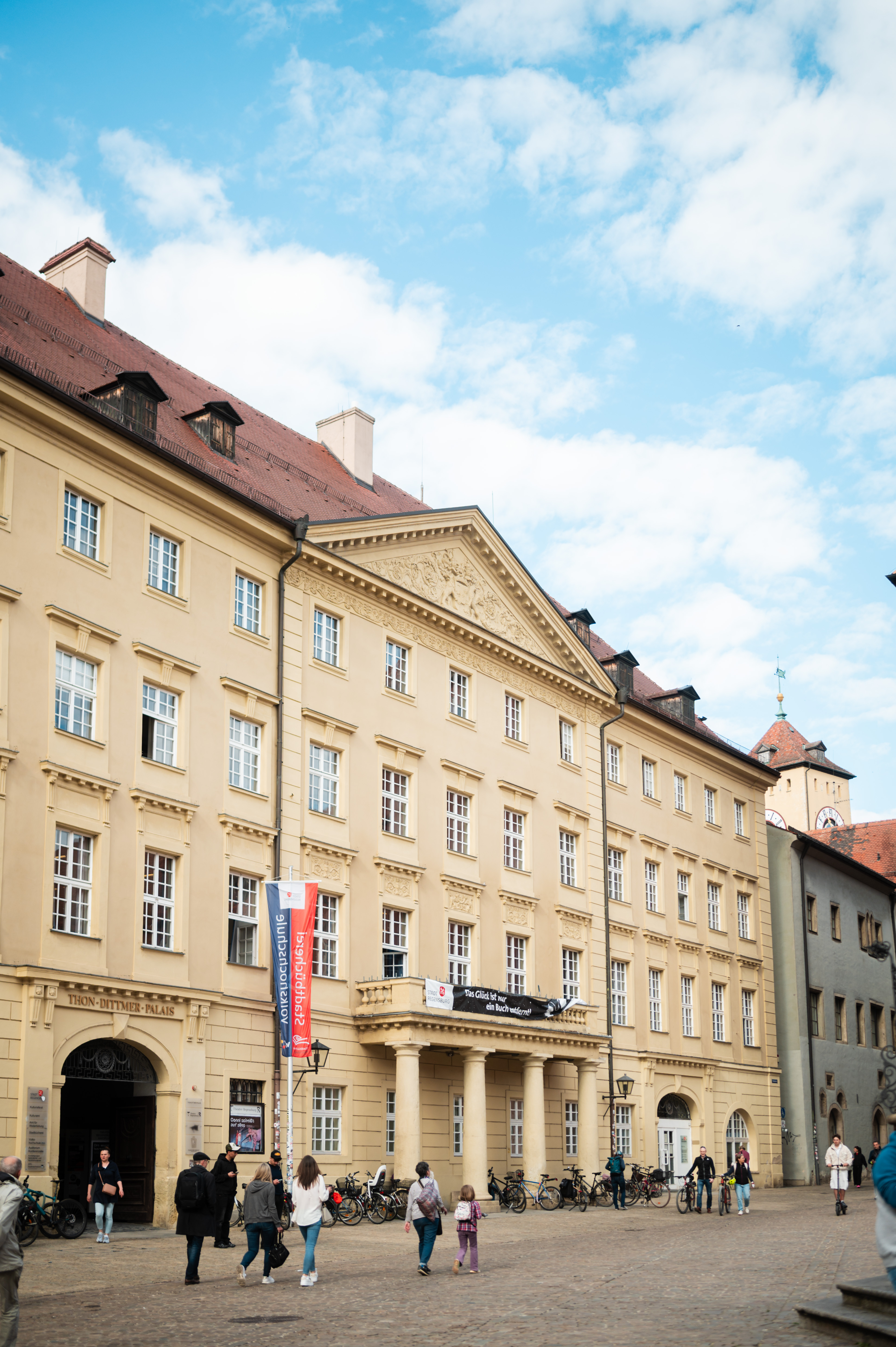 Das Thon Dittmer Palais am Haidplatz