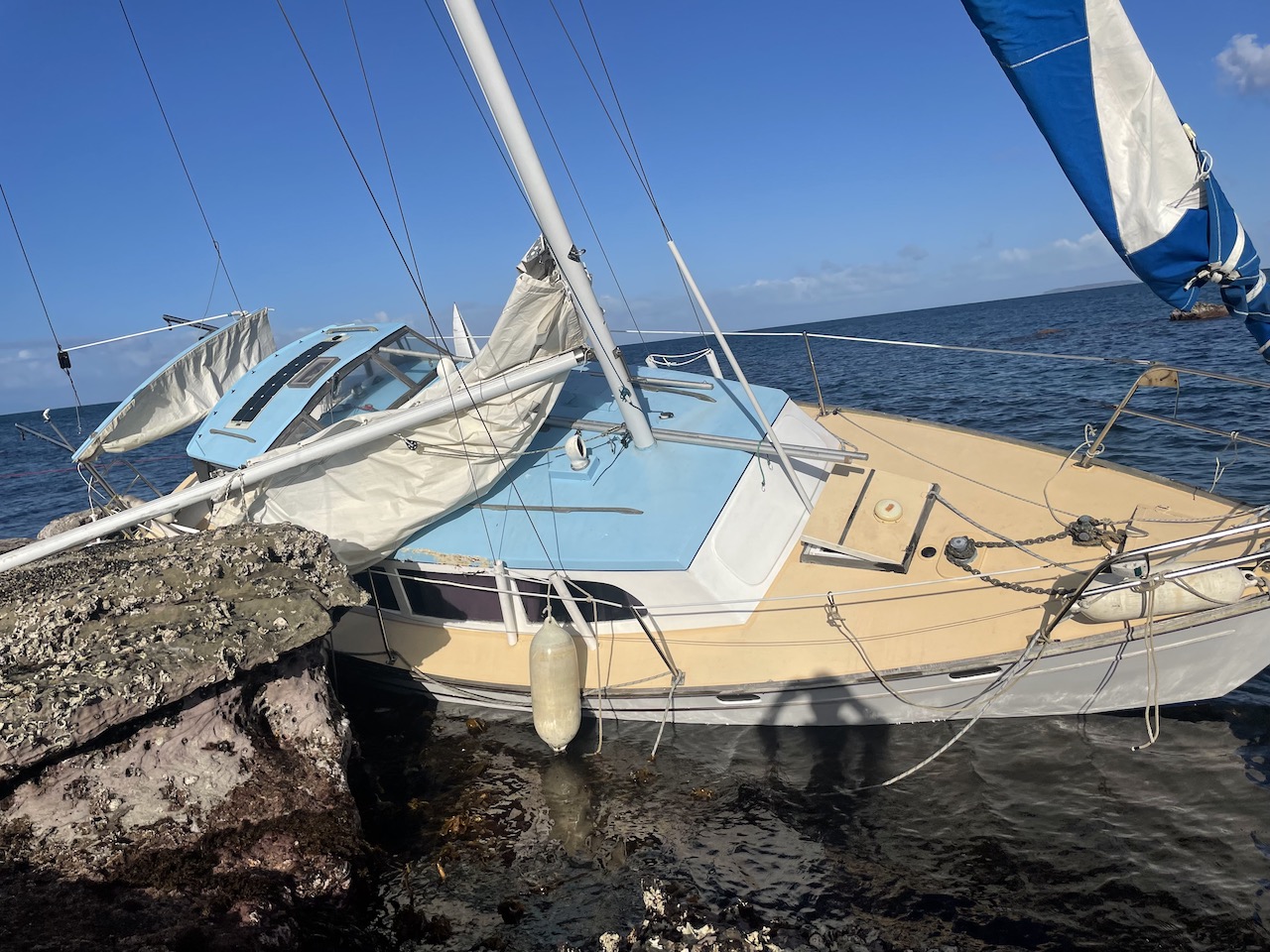 Salvaging yacht
