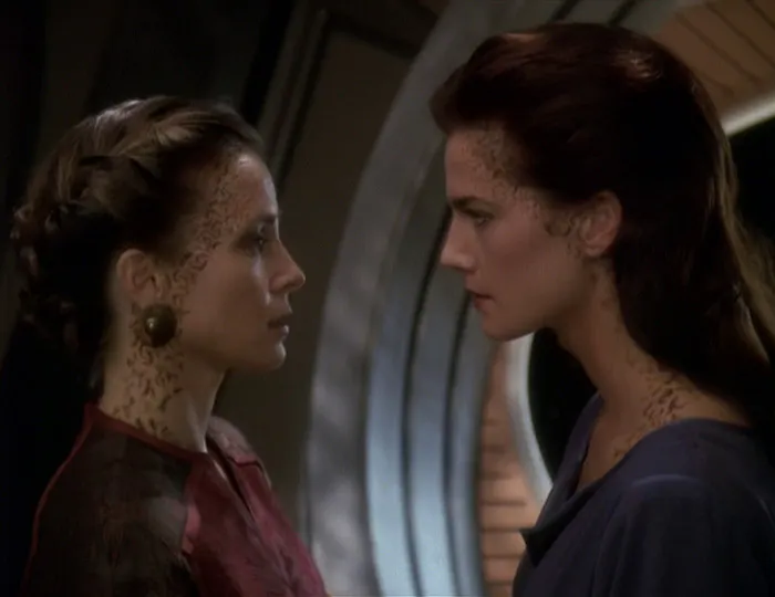 Kira and Dax looking at each other, from episode "Rejoined"