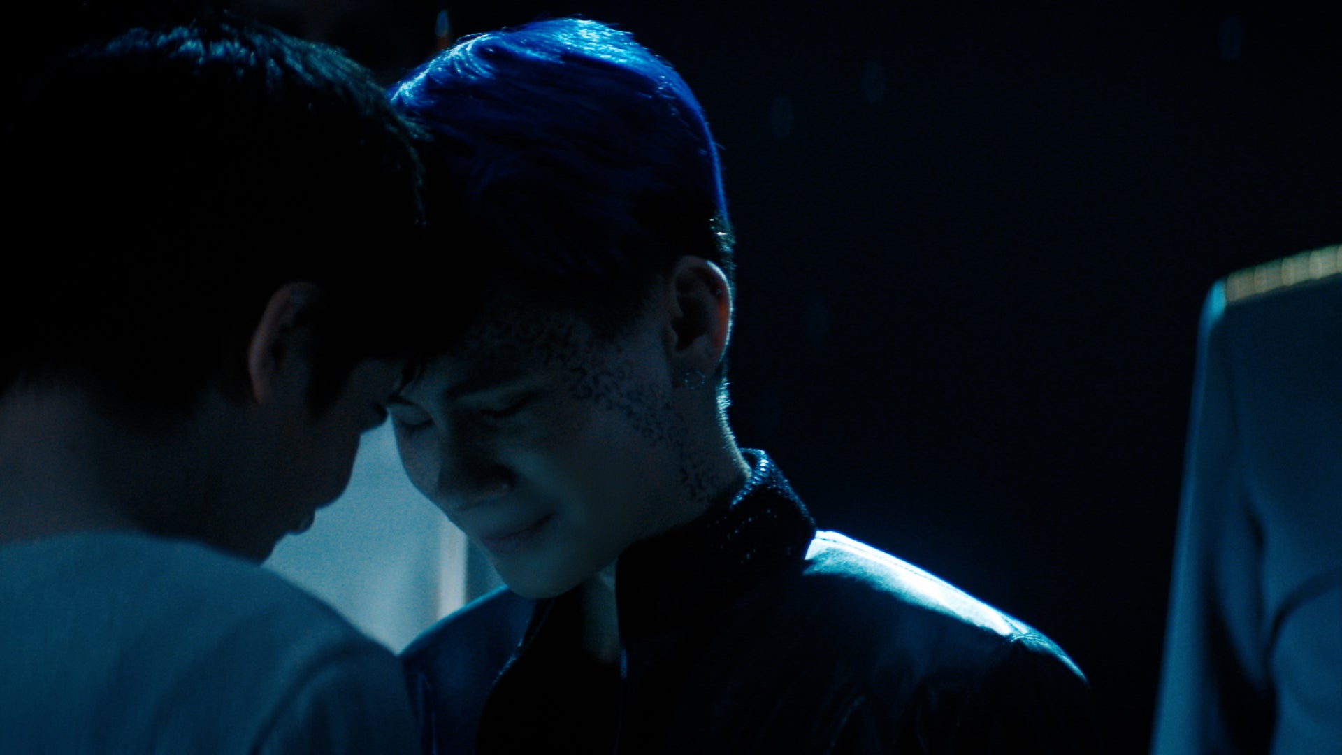 Adira and Gray reunite