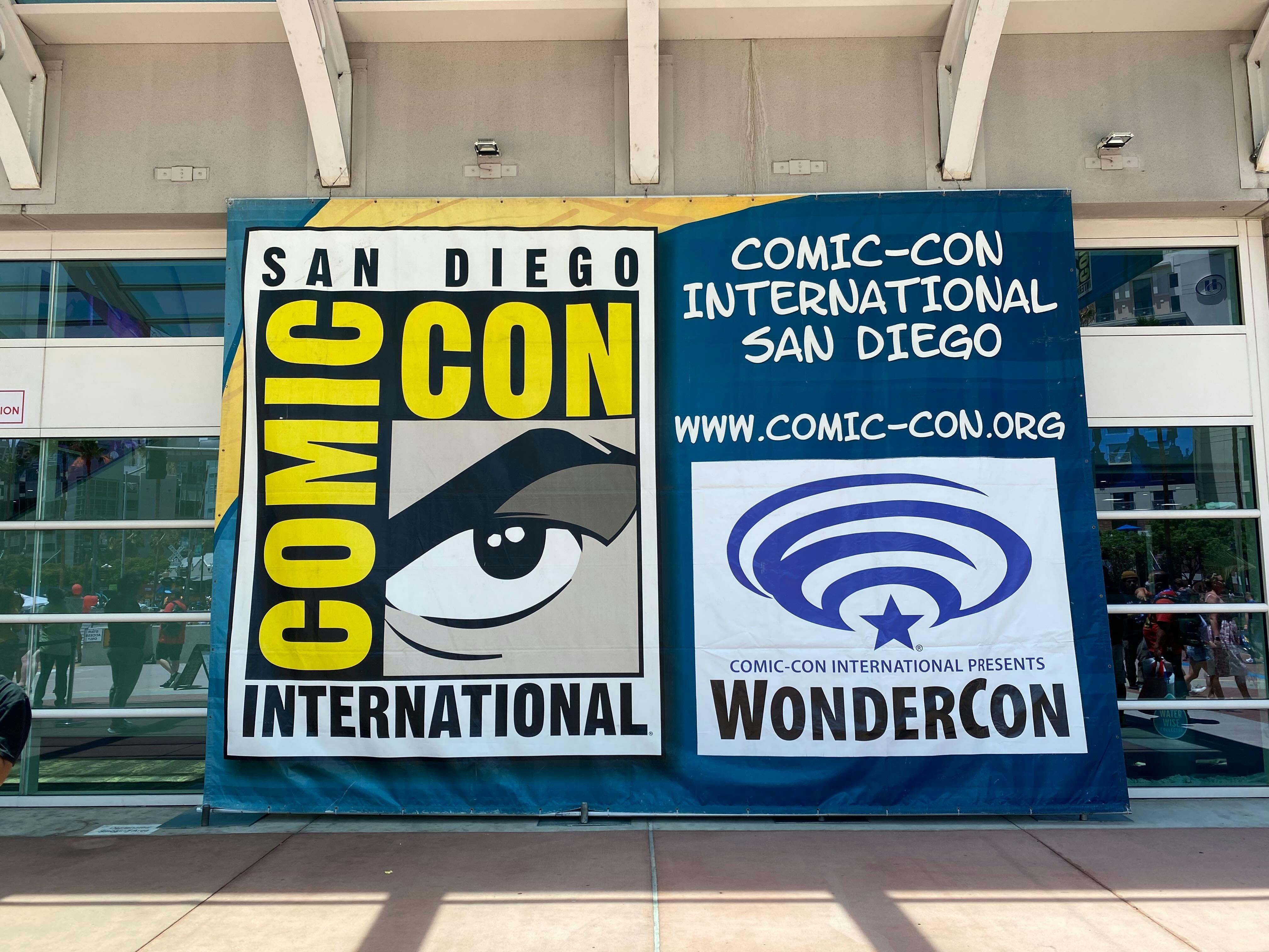 The sign at SDCC welcomes fans.
