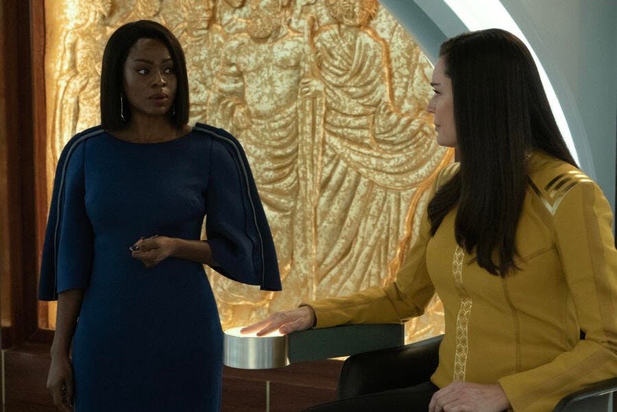 Neera Ketoul questions Una Chin-Riley on the stand at Starfleet Headquarters in 'Ad Astra per Aspera'