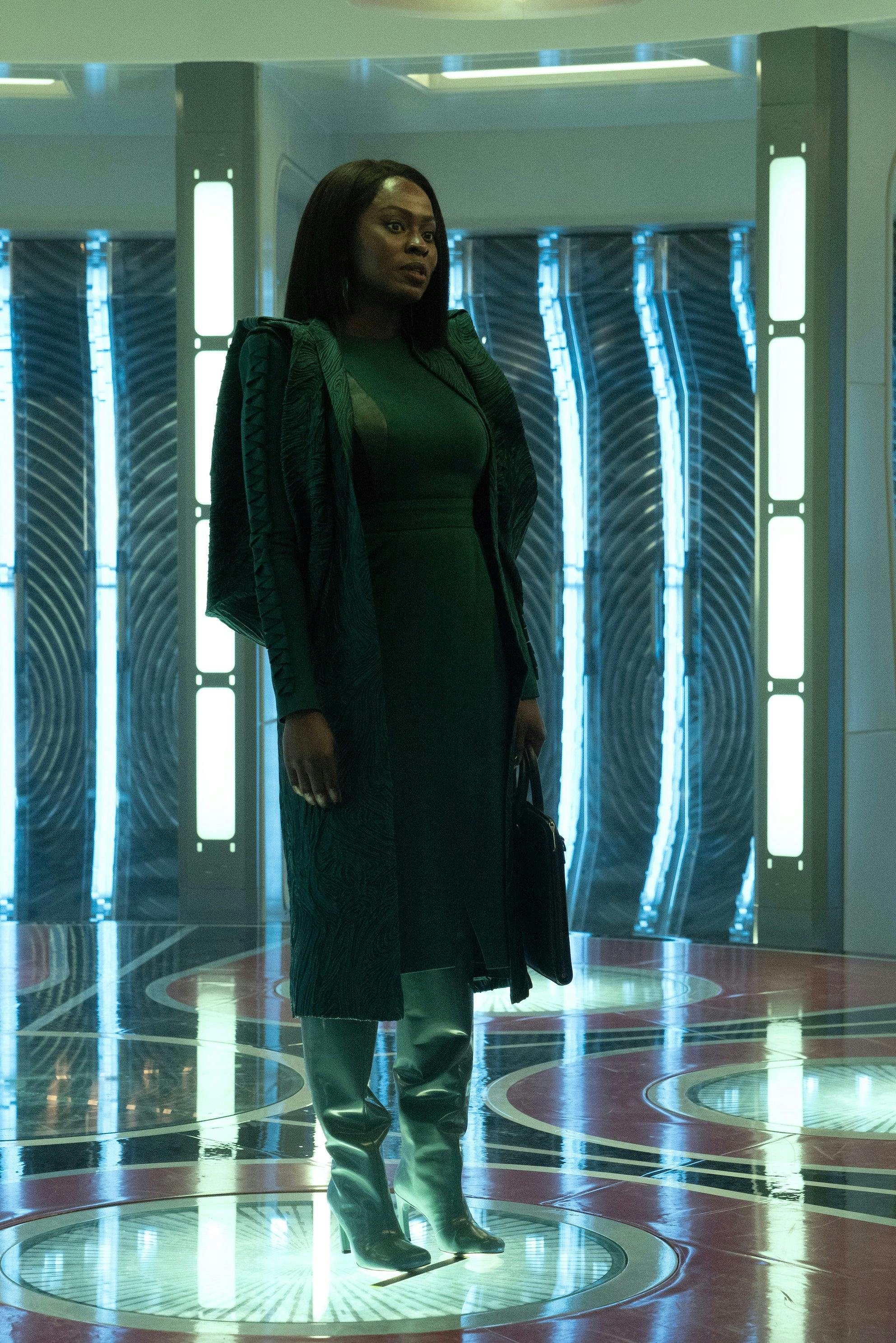 Neera stands on the transporter pad aboard the Enterprise in 'Ad Astra per Aspera'
