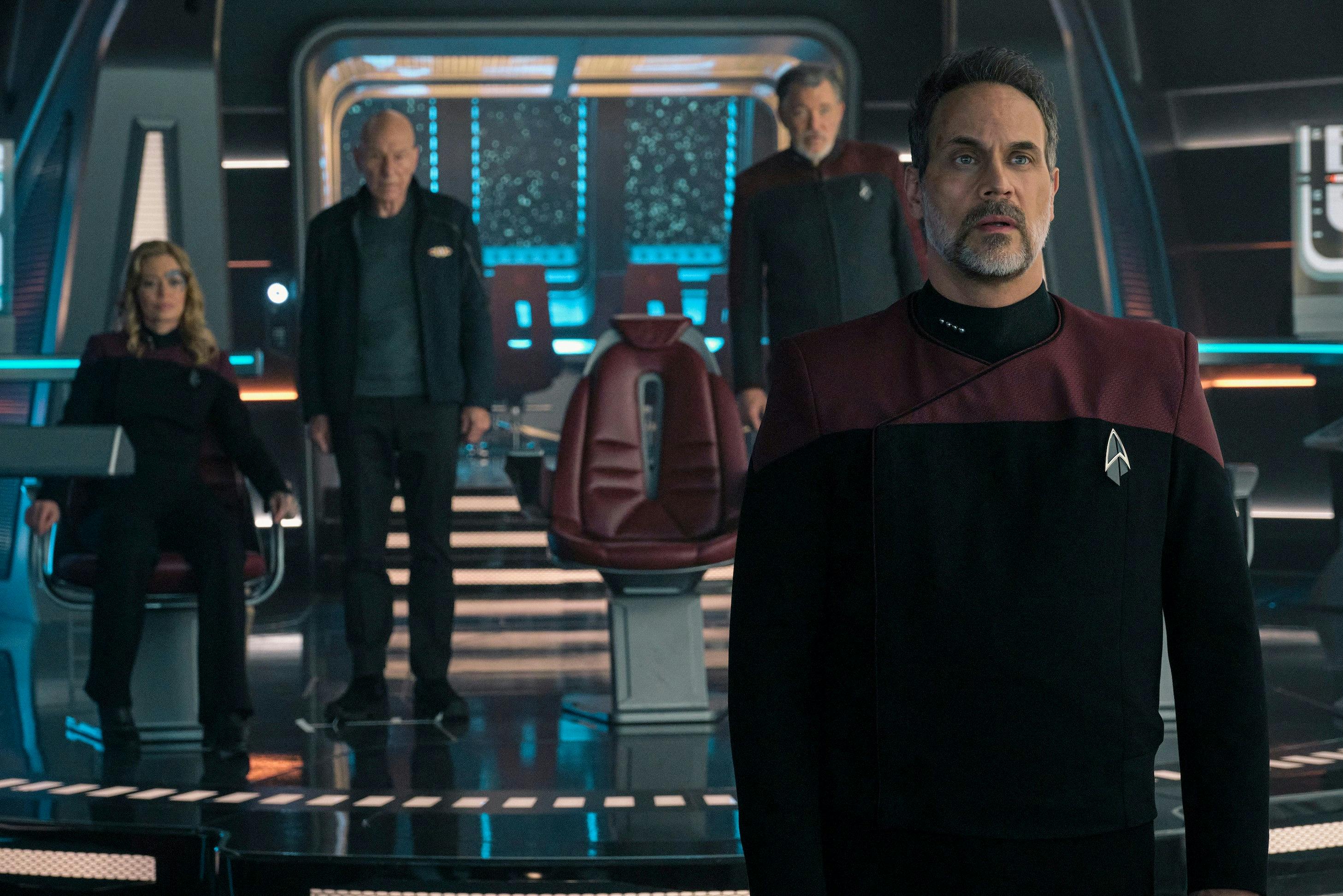 On the bridge of the Titan, Commander Seven, Picard, Riker, and Shaw are locked on the viewscreen ahead of them on Star Trek: Picard