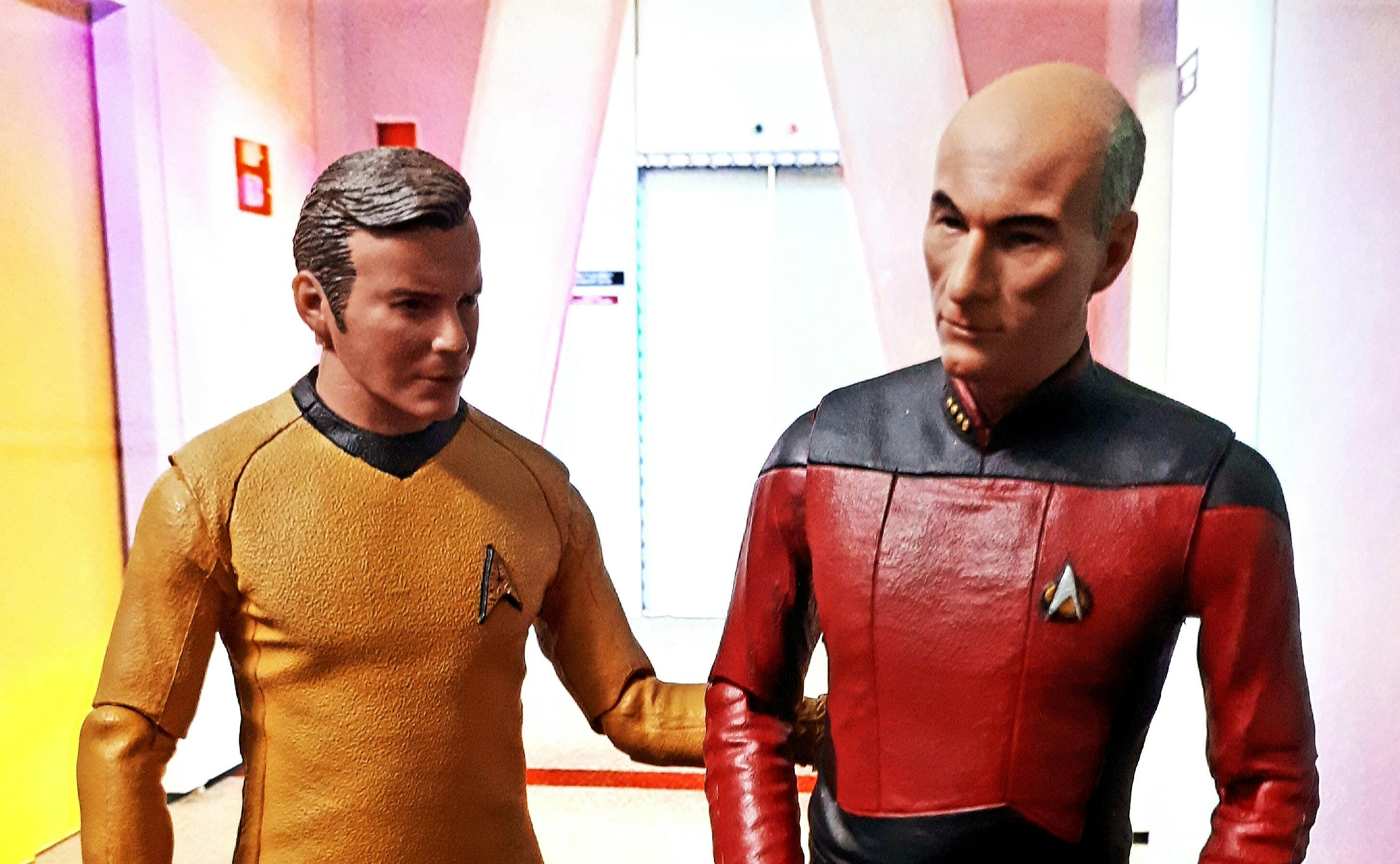 Star Trek: The Original Series - Star Trek: The Next Generation
